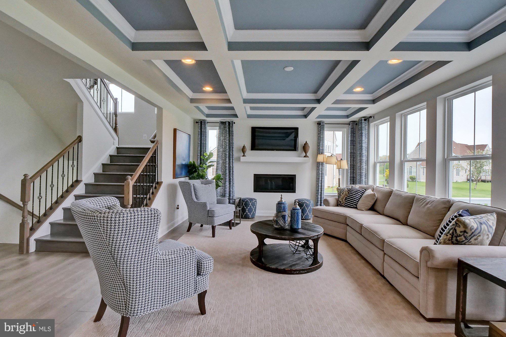 17601 KIRK LANE
