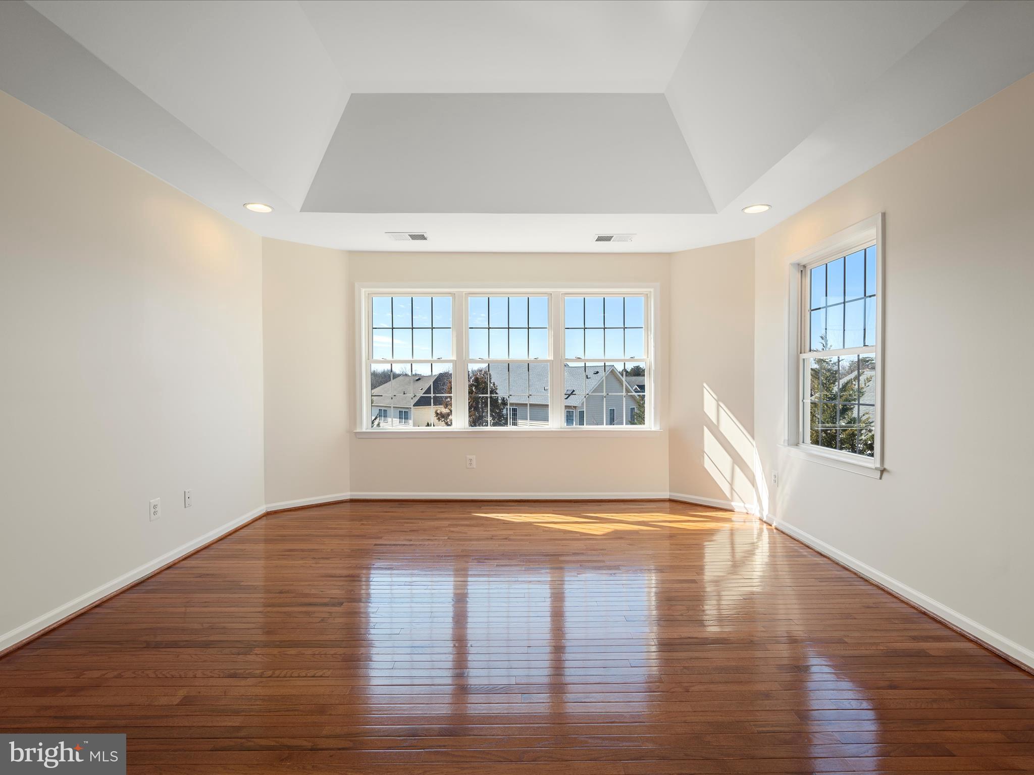 TWIN LAKE OVERLOOK - Residential