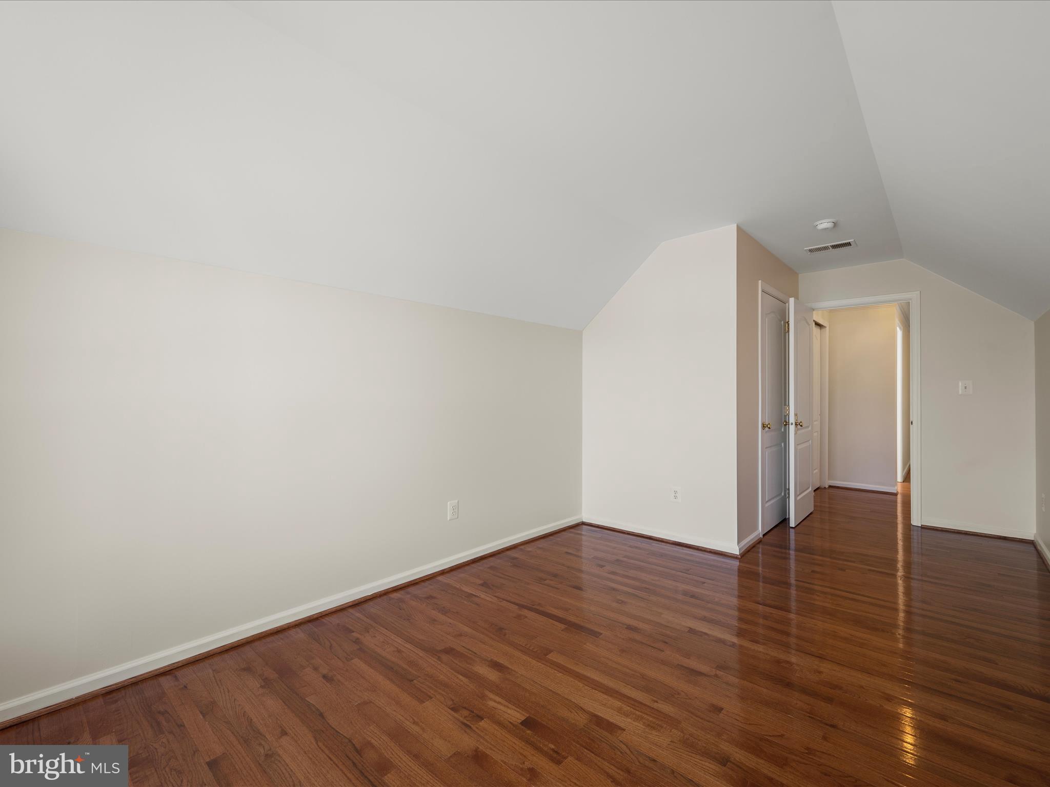 TWIN LAKE OVERLOOK - Residential