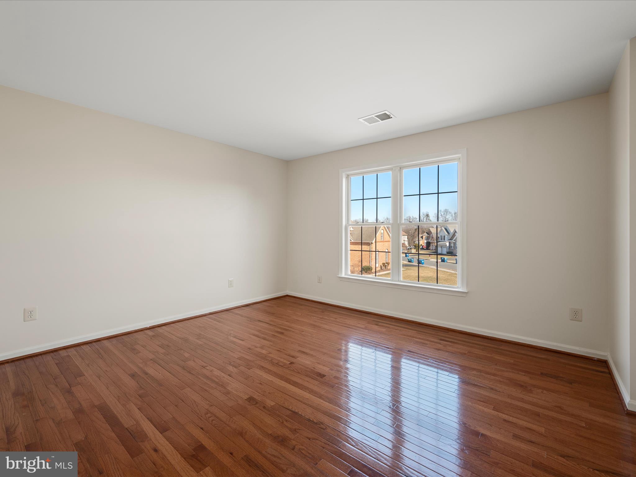 TWIN LAKE OVERLOOK - Residential