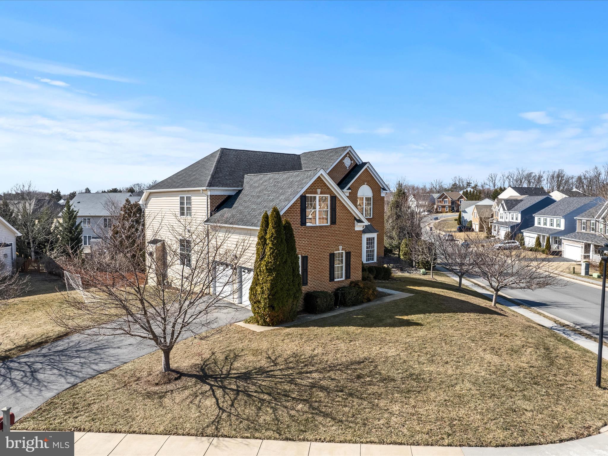 TWIN LAKE OVERLOOK - Residential