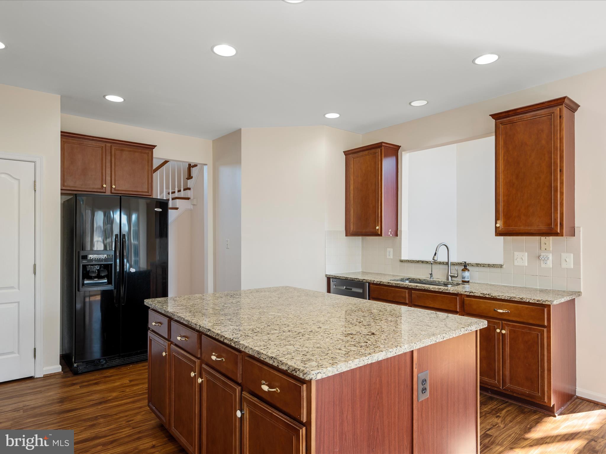 TWIN LAKE OVERLOOK - Residential