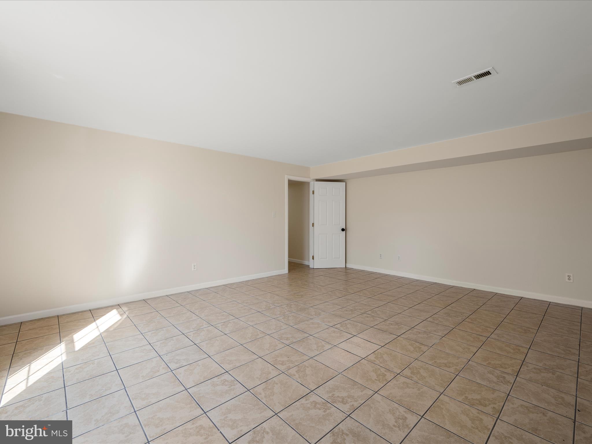 TWIN LAKE OVERLOOK - Residential