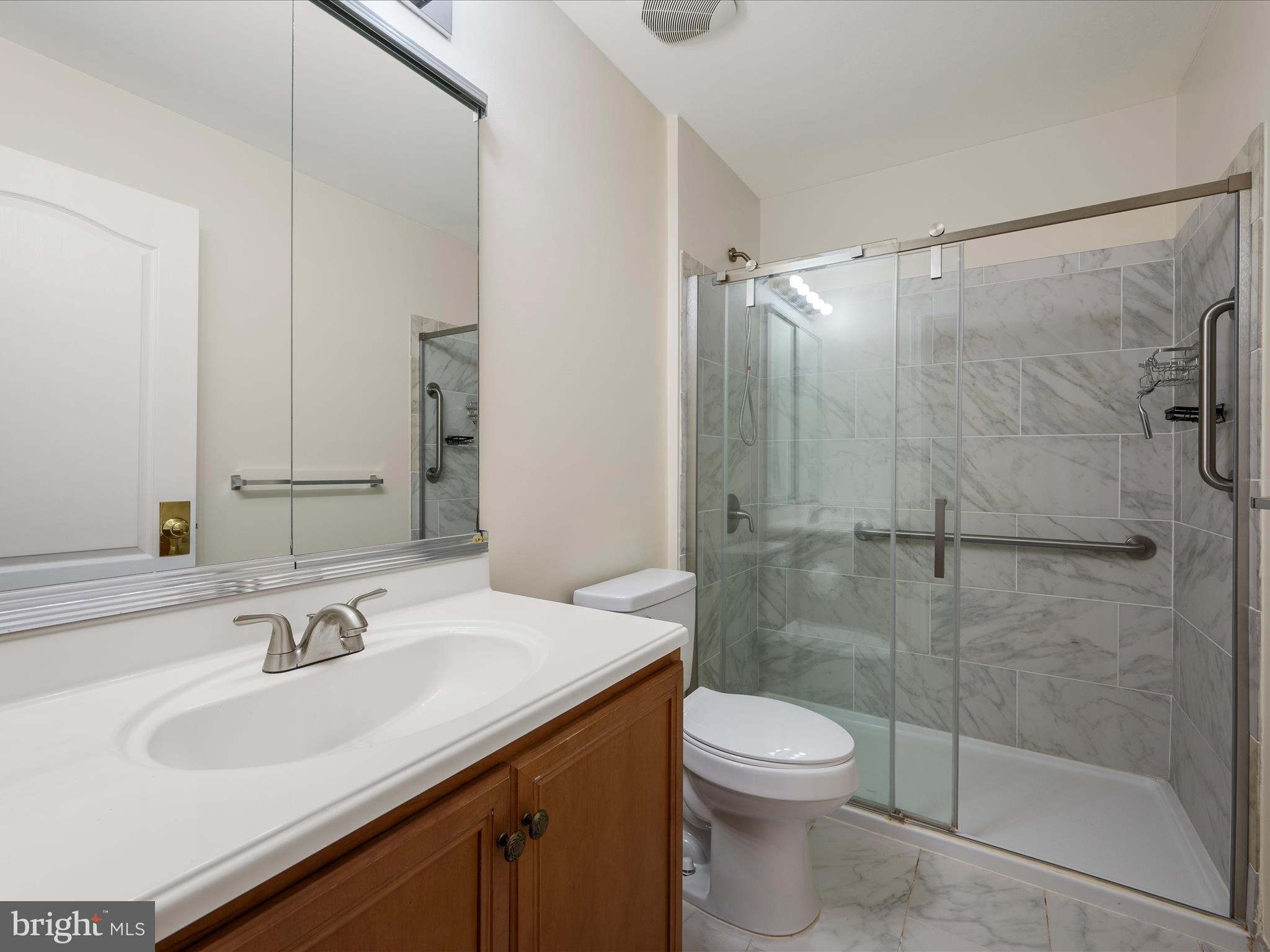 TWIN LAKE OVERLOOK - Residential