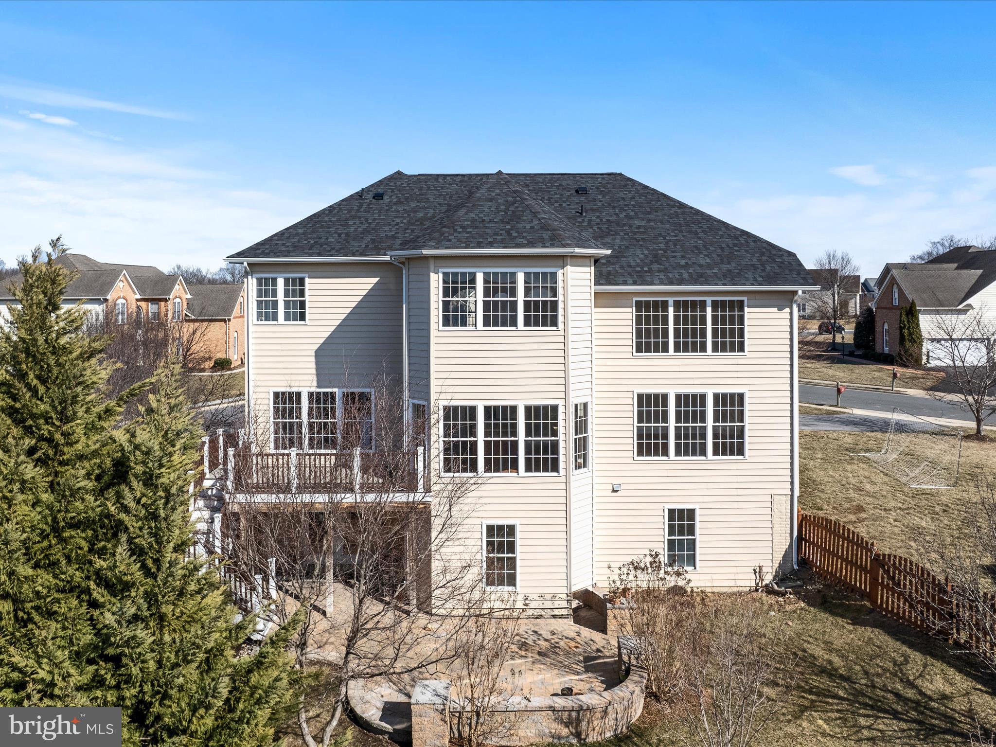 TWIN LAKE OVERLOOK - Residential