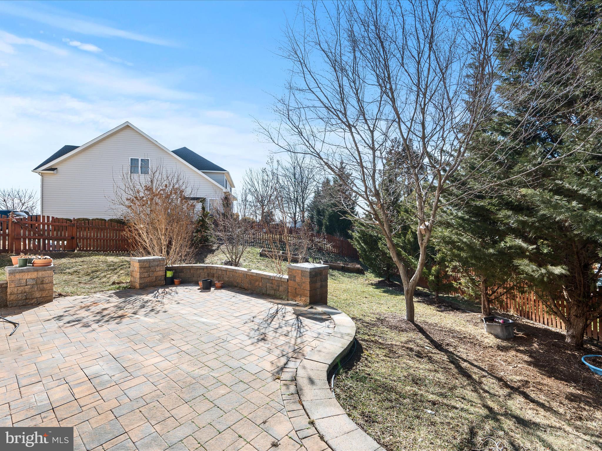 TWIN LAKE OVERLOOK - Residential