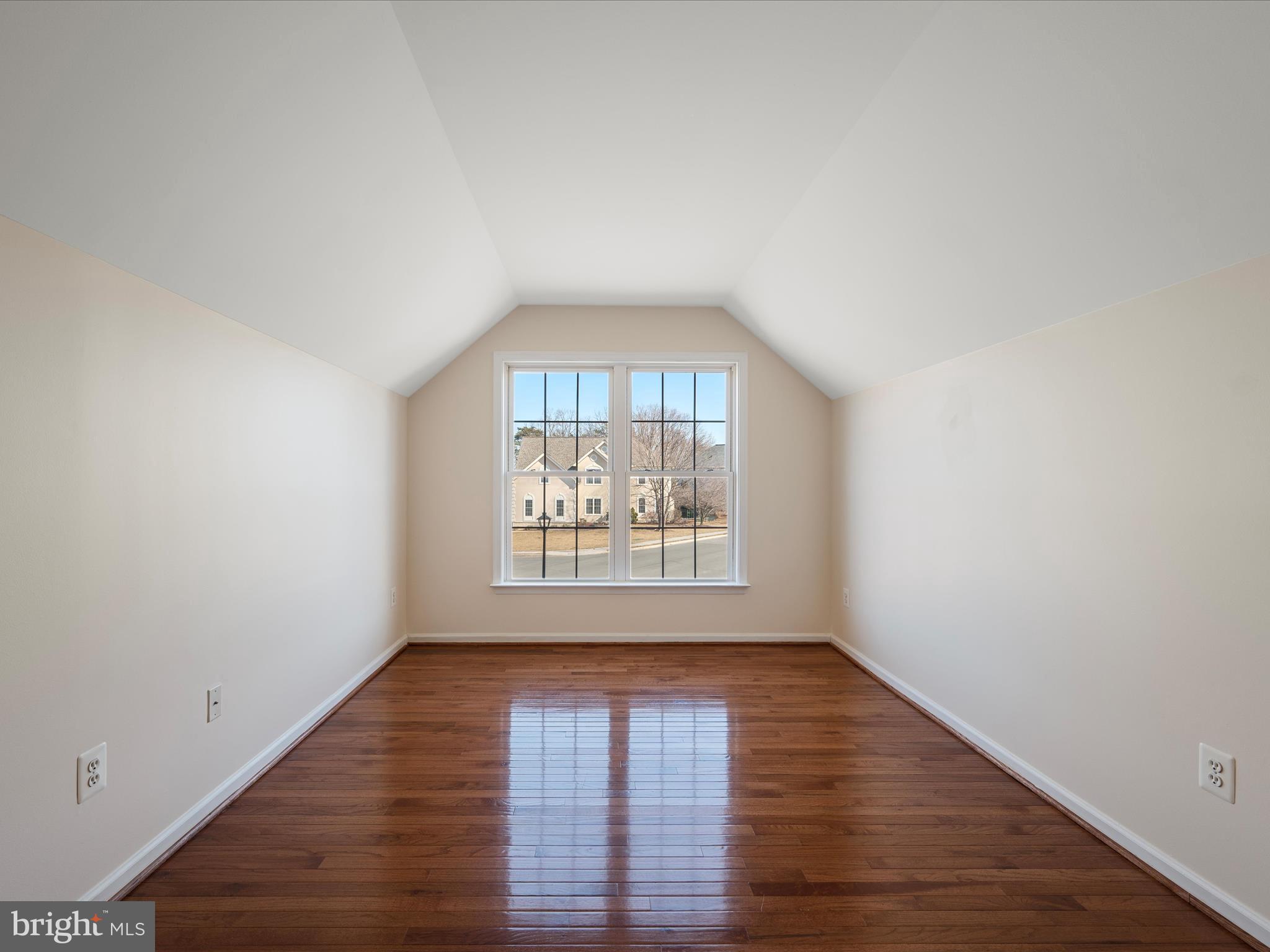 TWIN LAKE OVERLOOK - Residential