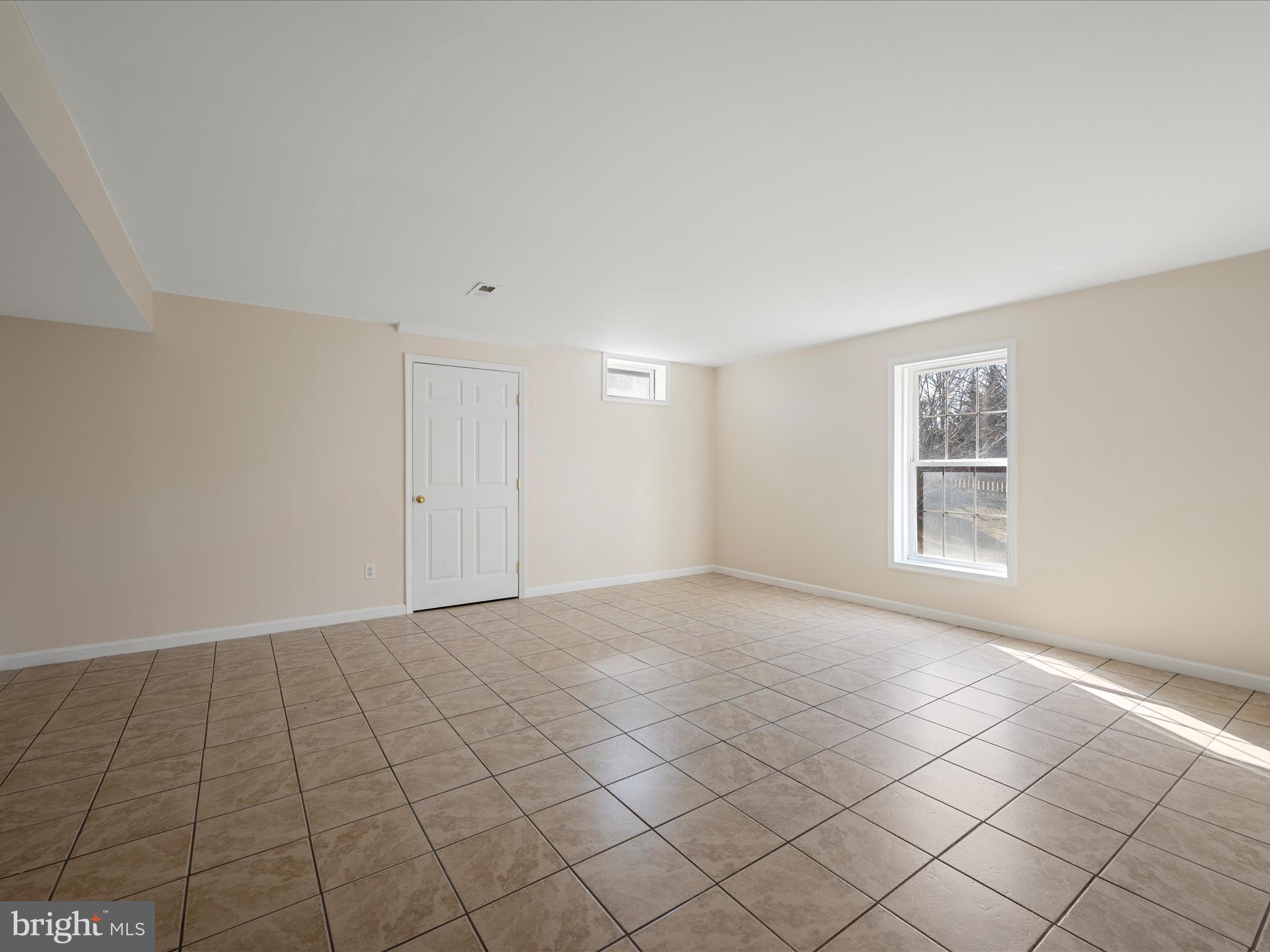 TWIN LAKE OVERLOOK - Residential