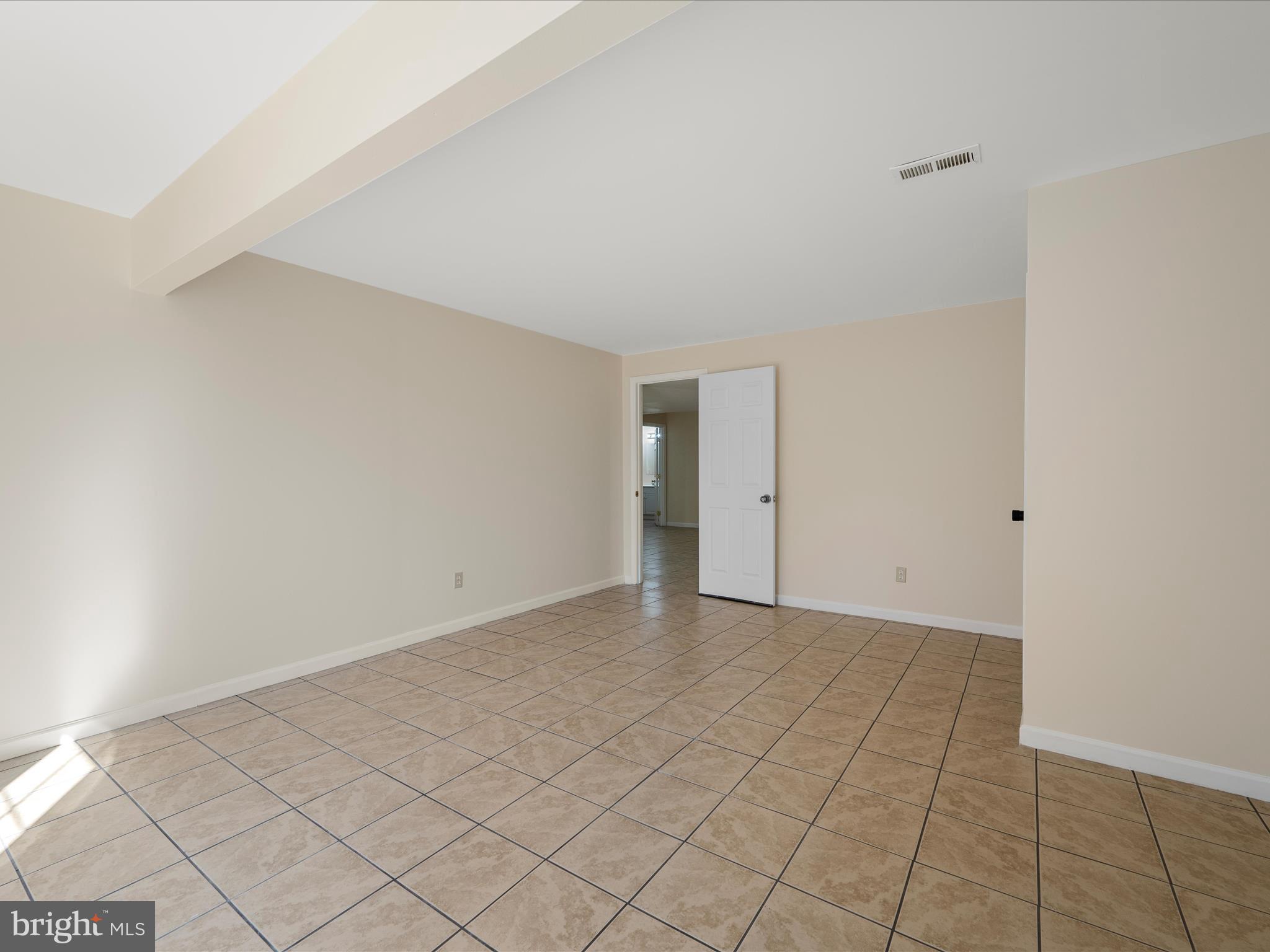 TWIN LAKE OVERLOOK - Residential