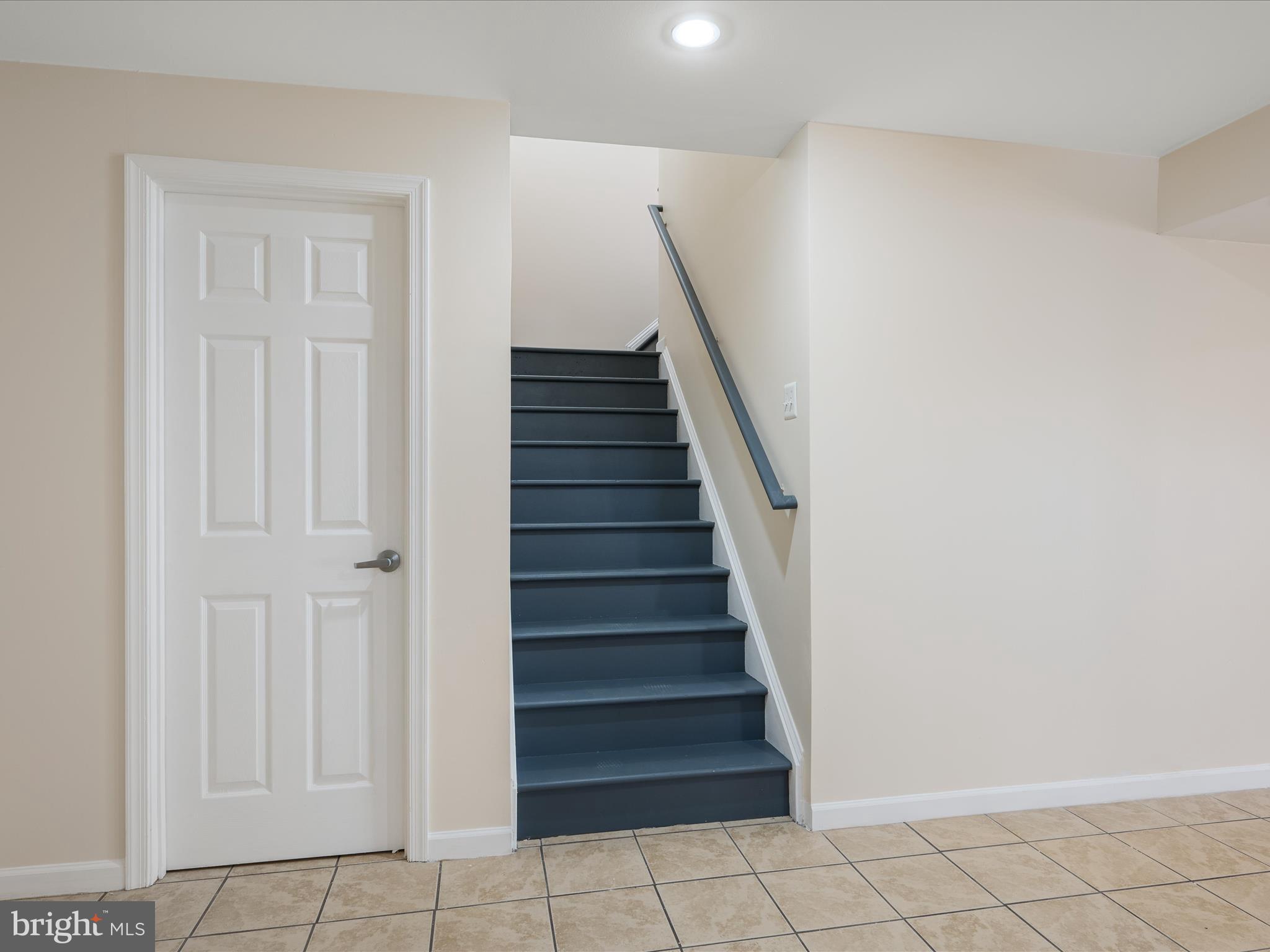 TWIN LAKE OVERLOOK - Residential