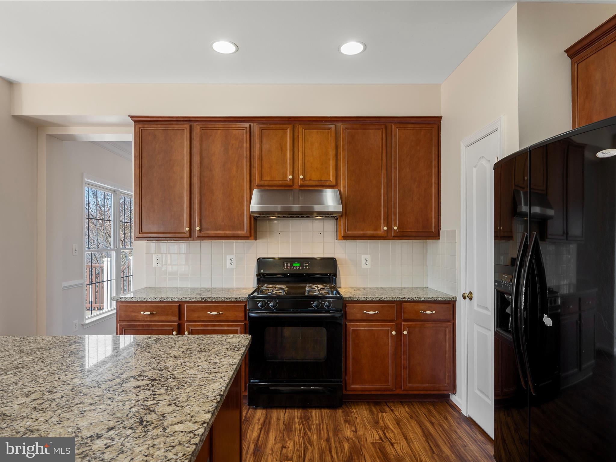 TWIN LAKE OVERLOOK - Residential