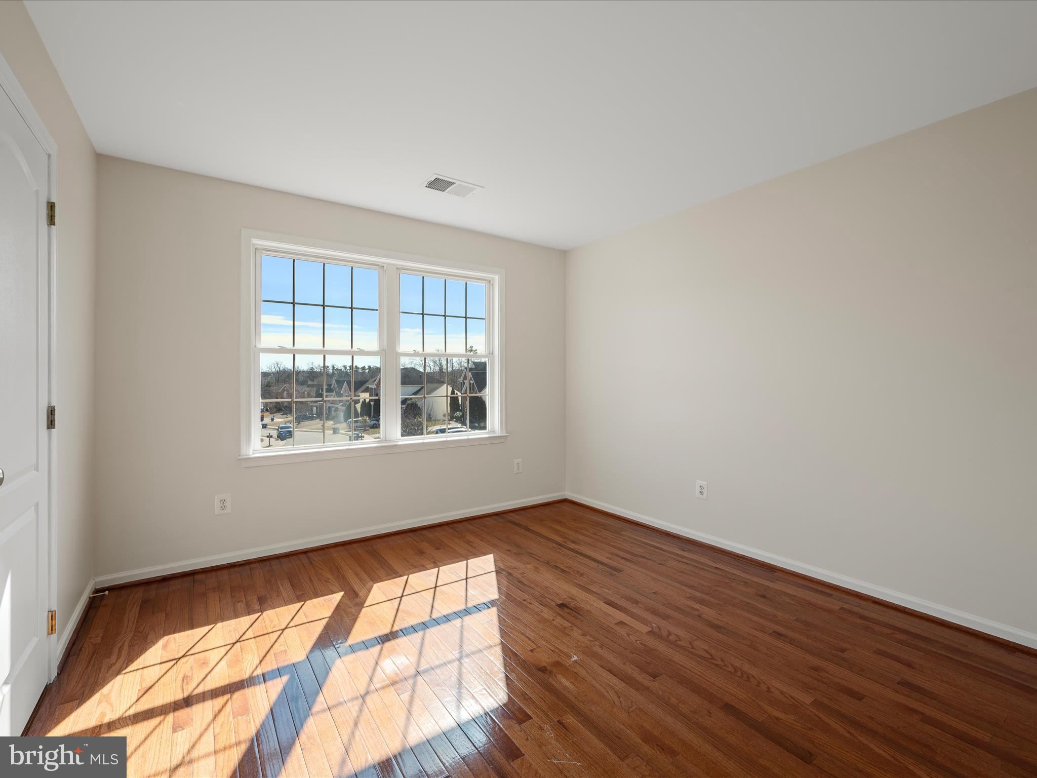 TWIN LAKE OVERLOOK - Residential