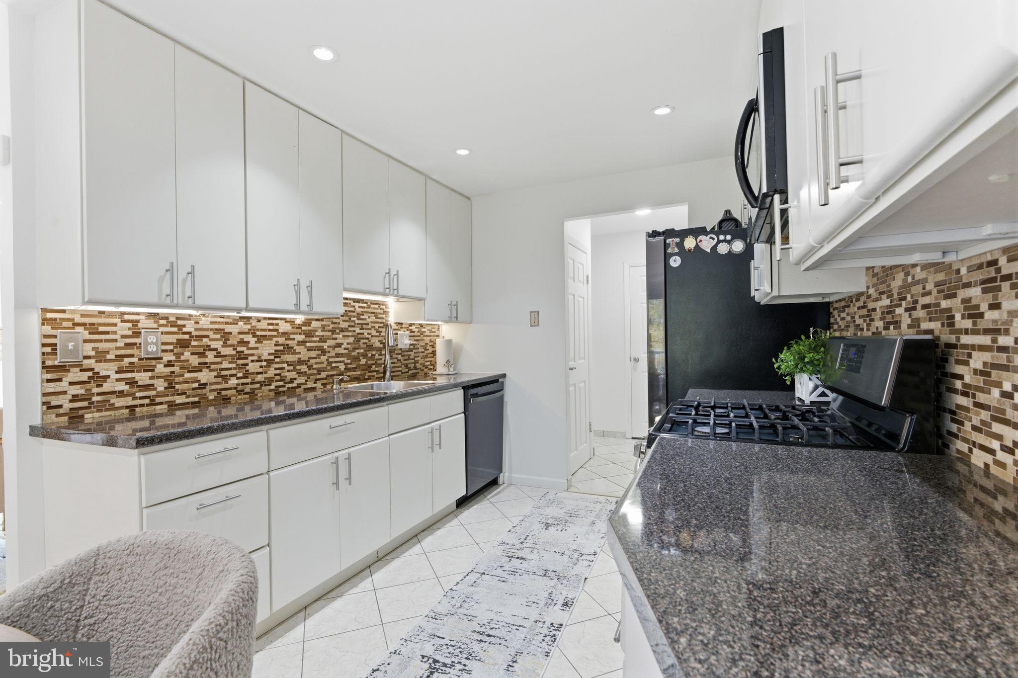 SOMERTON - Residential