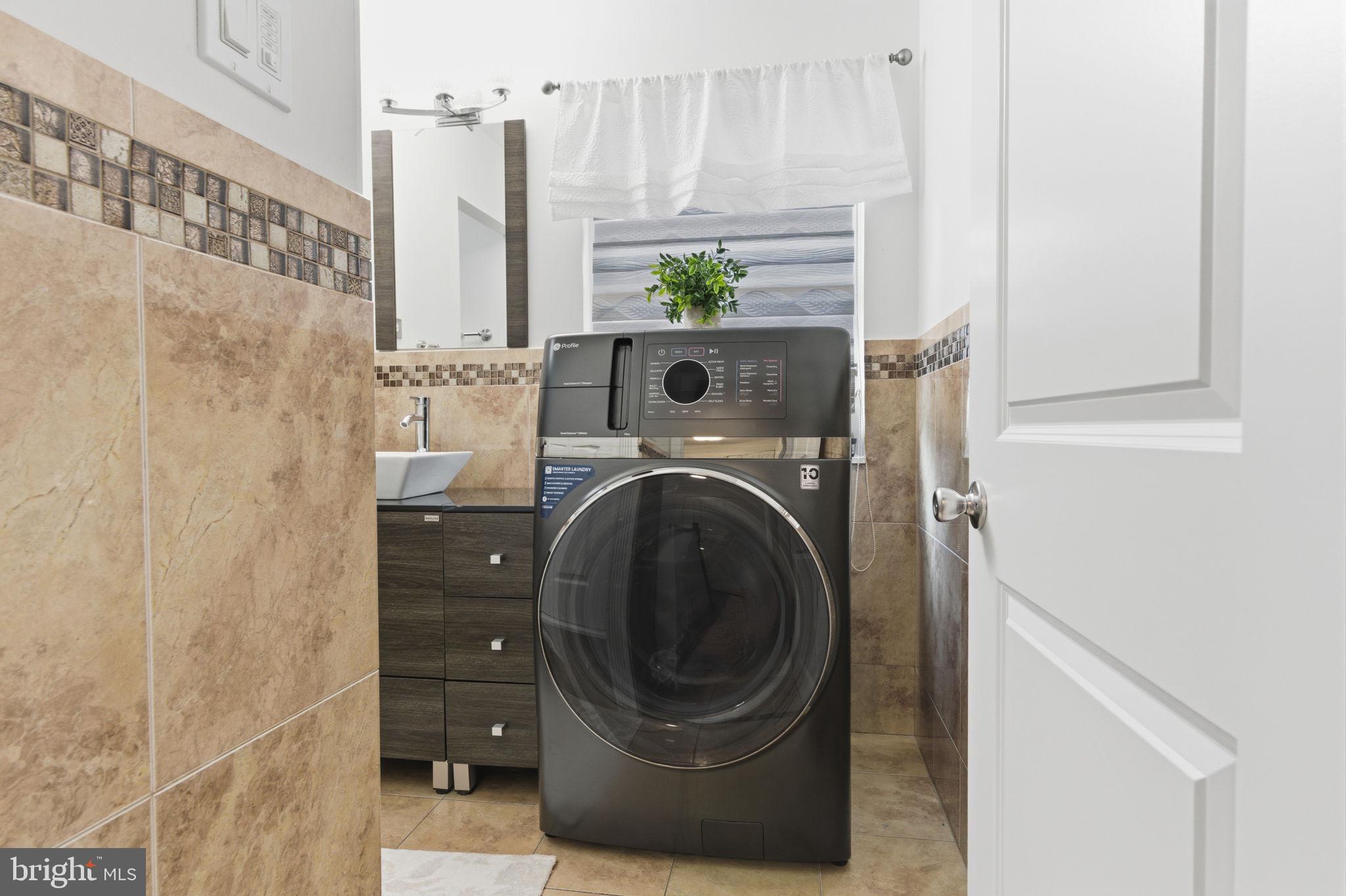 SOMERTON - Residential