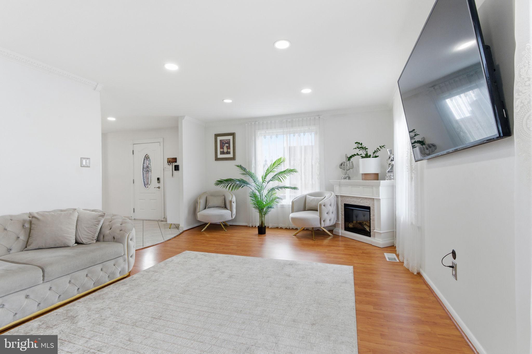 SOMERTON - Residential