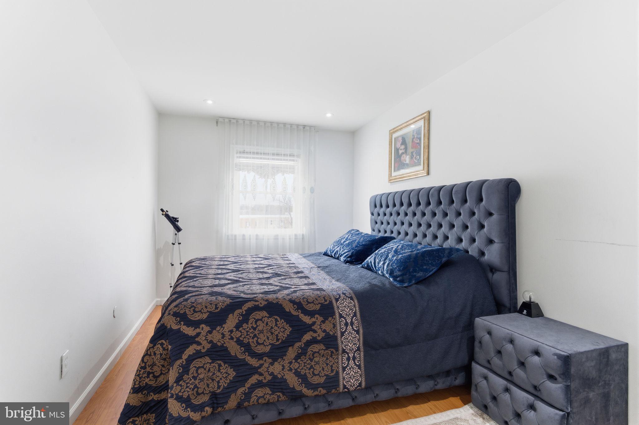 SOMERTON - Residential