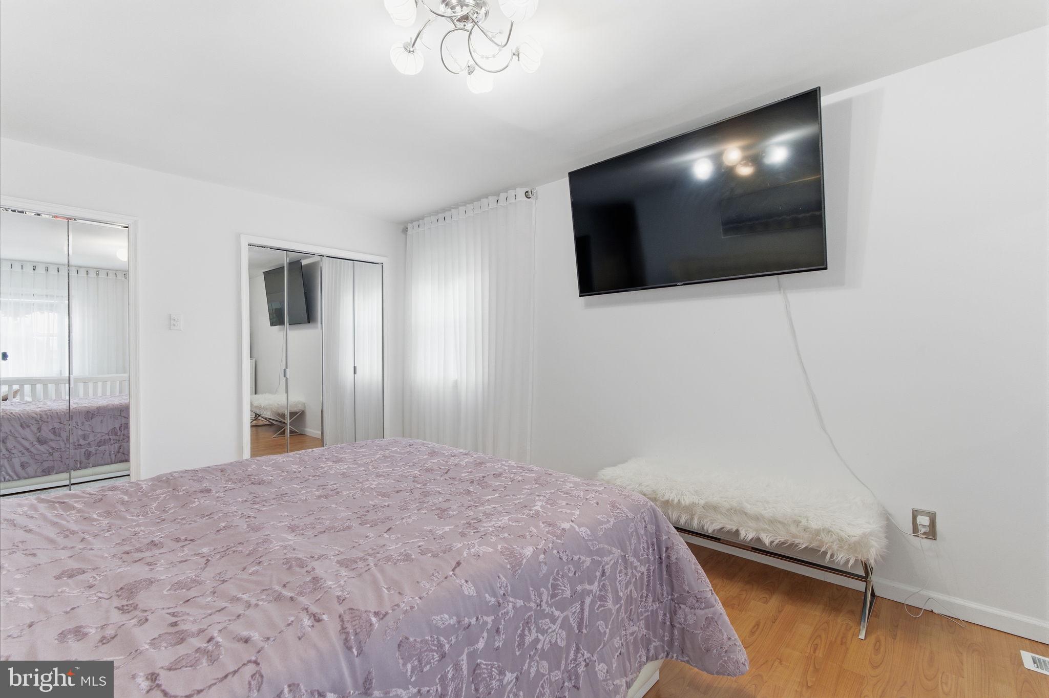 SOMERTON - Residential