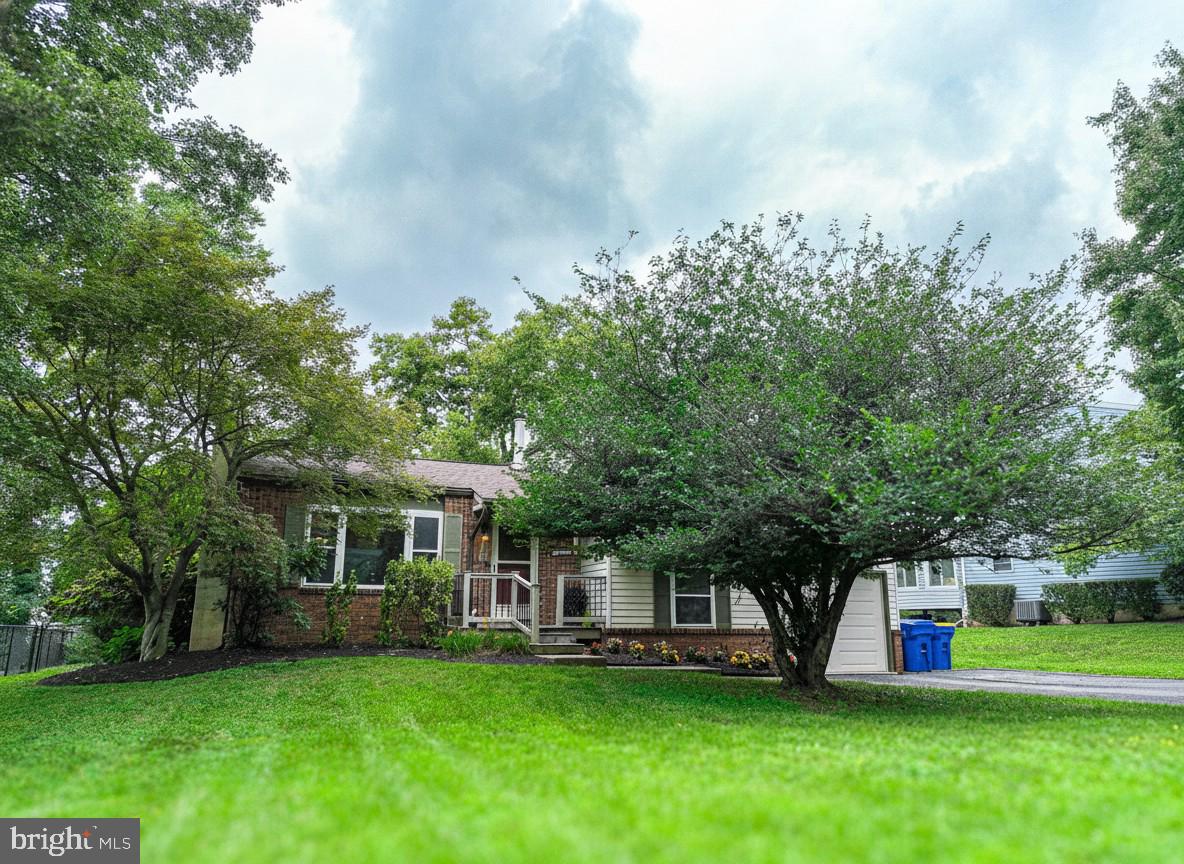 873 BLUE JAY ROAD