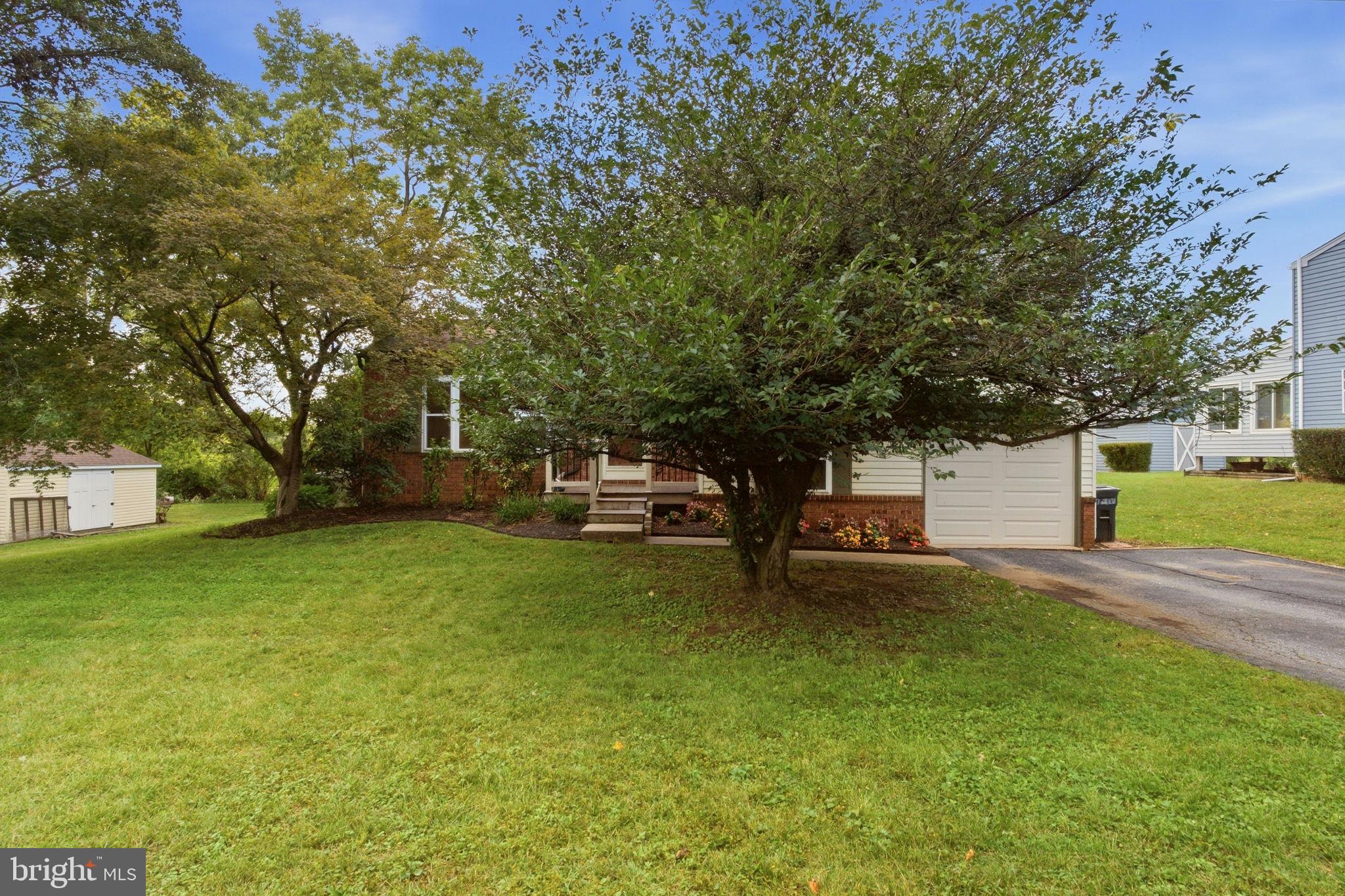 873 BLUE JAY ROAD