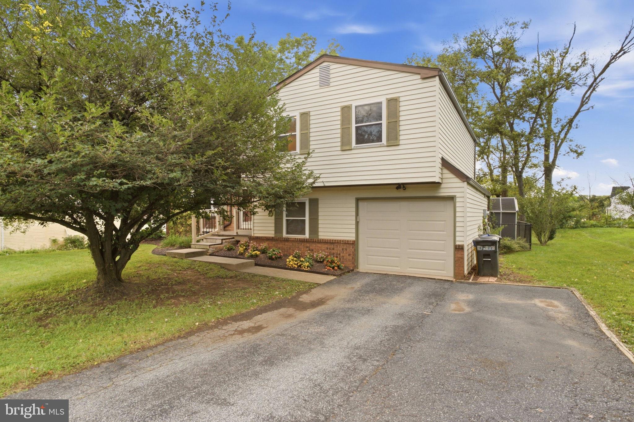 873 BLUE JAY ROAD