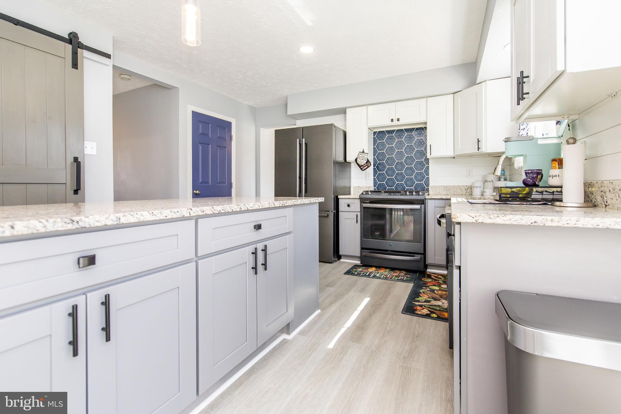 SEVEN OAKS - Residential