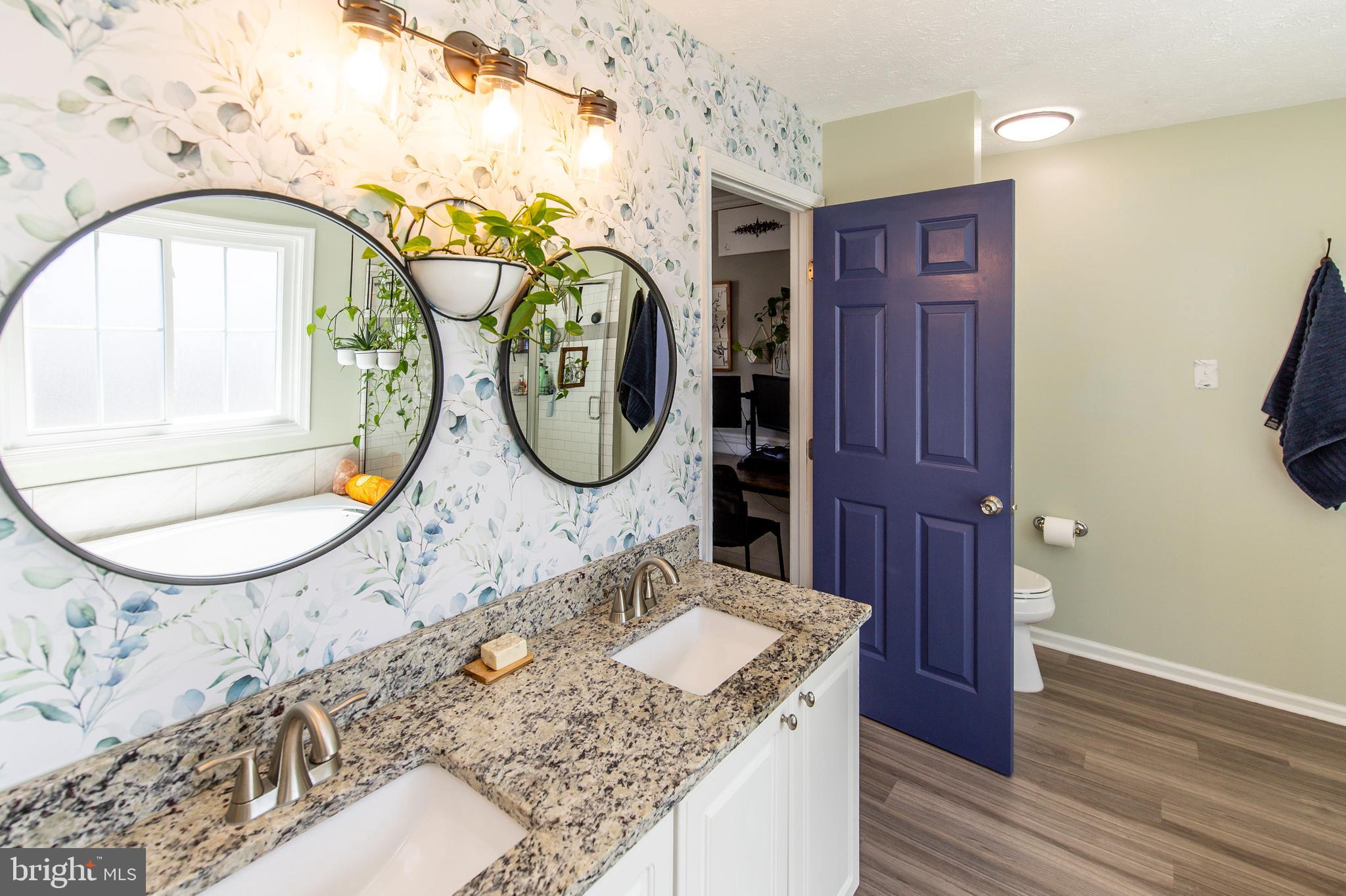 SEVEN OAKS - Residential