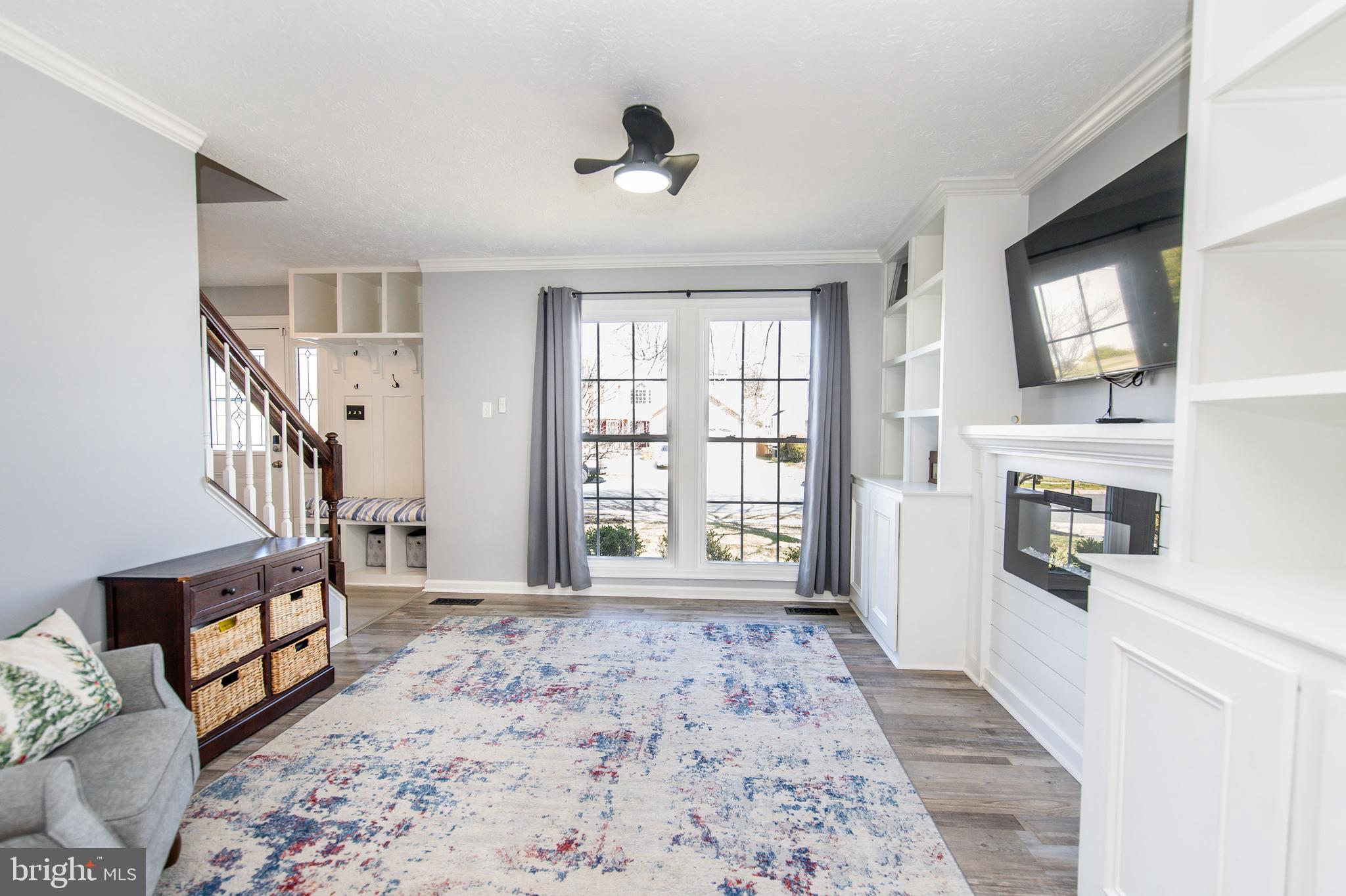 SEVEN OAKS - Residential