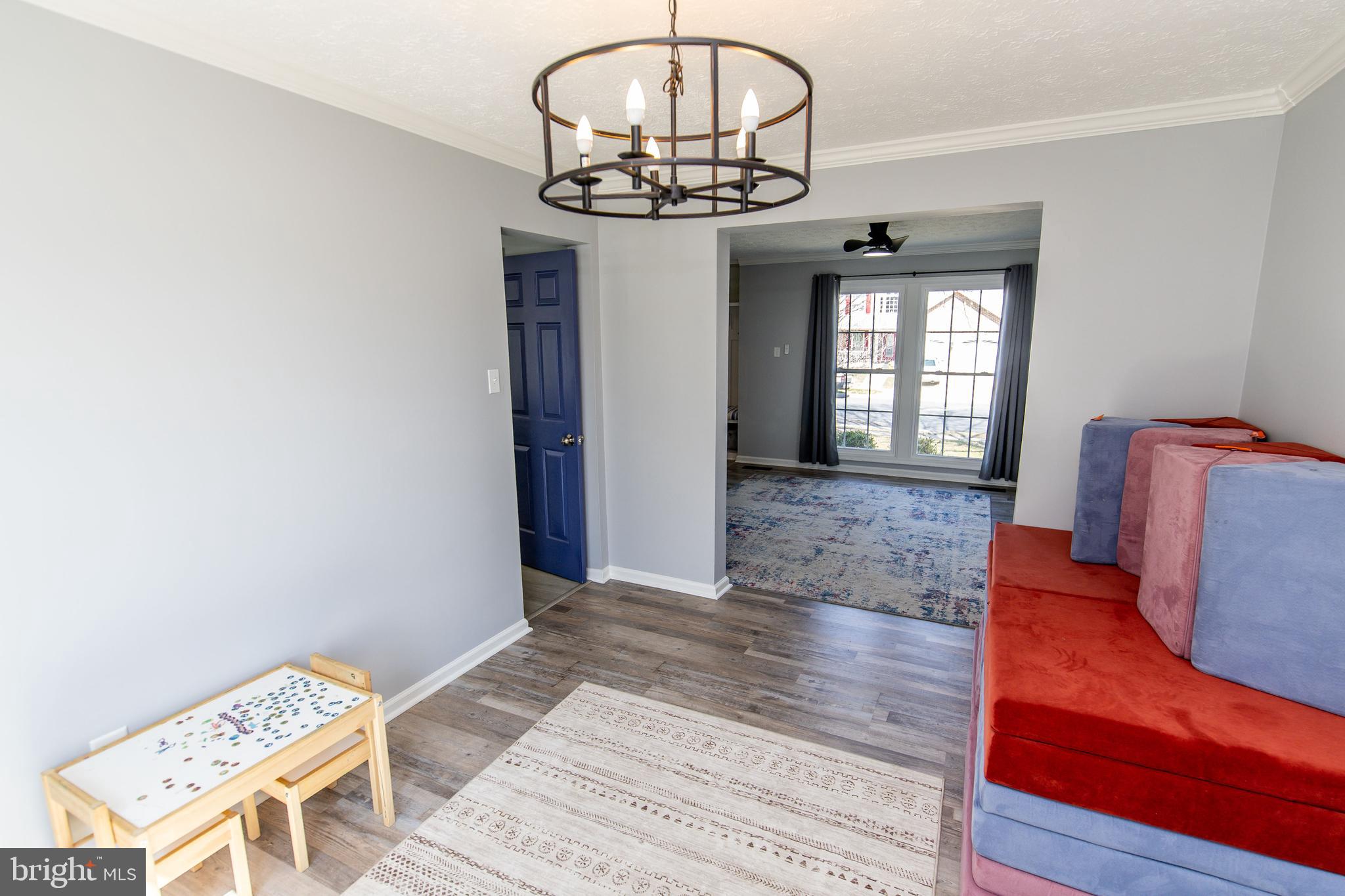 SEVEN OAKS - Residential