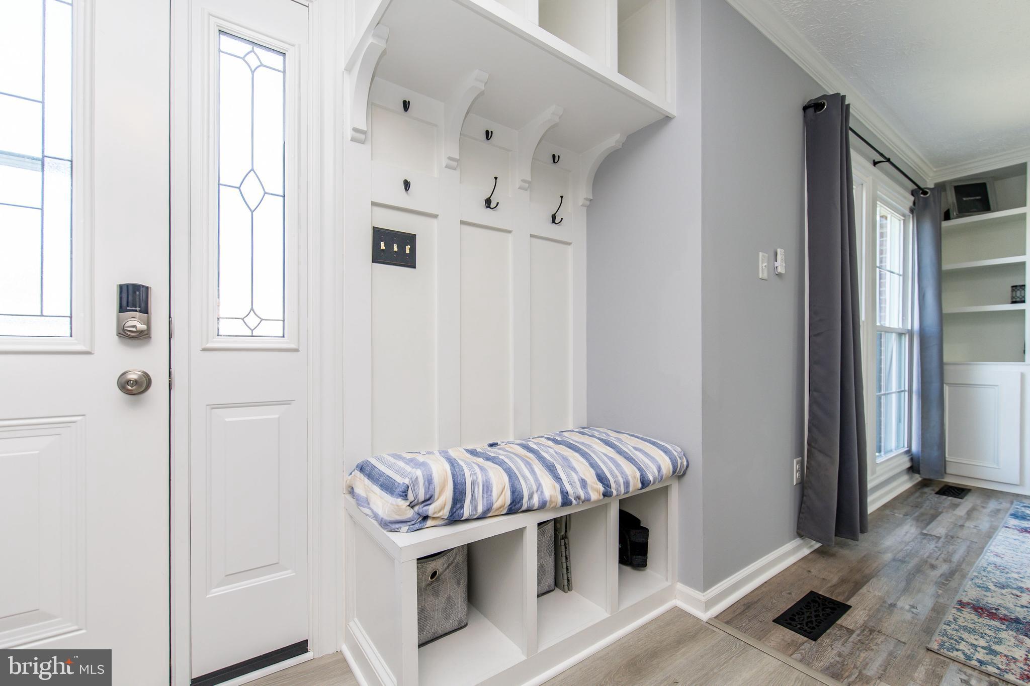 SEVEN OAKS - Residential