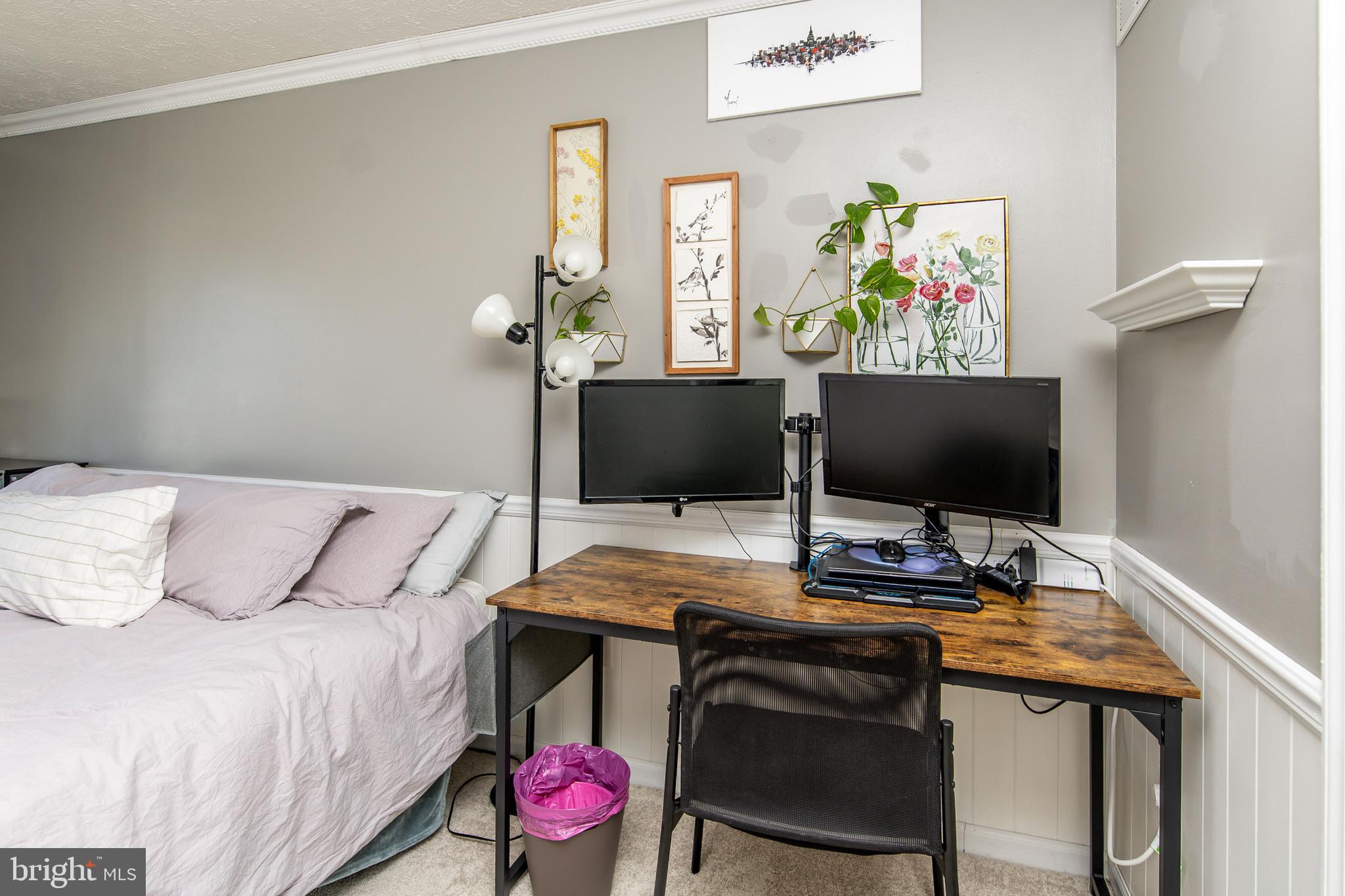 SEVEN OAKS - Residential