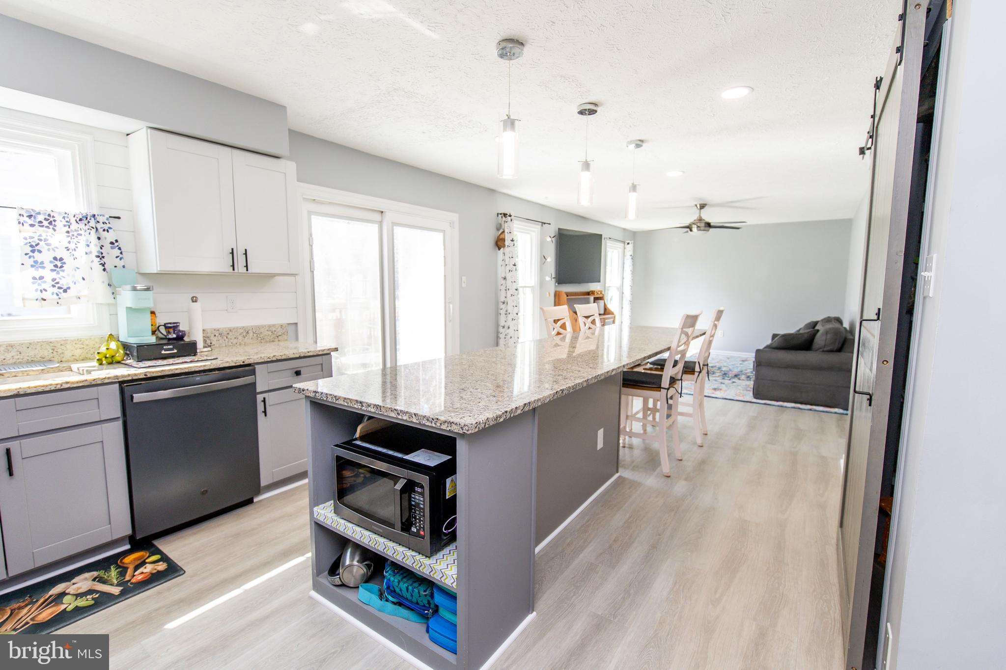 SEVEN OAKS - Residential