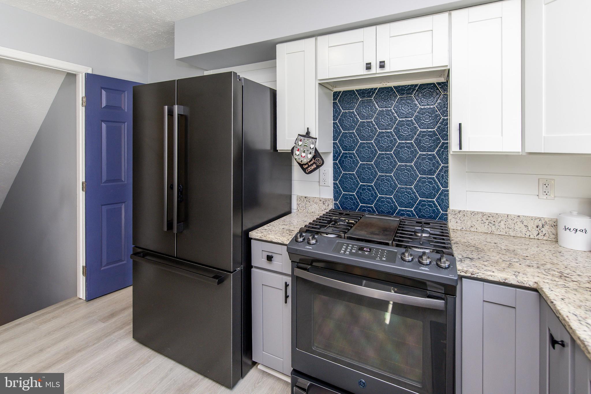 SEVEN OAKS - Residential