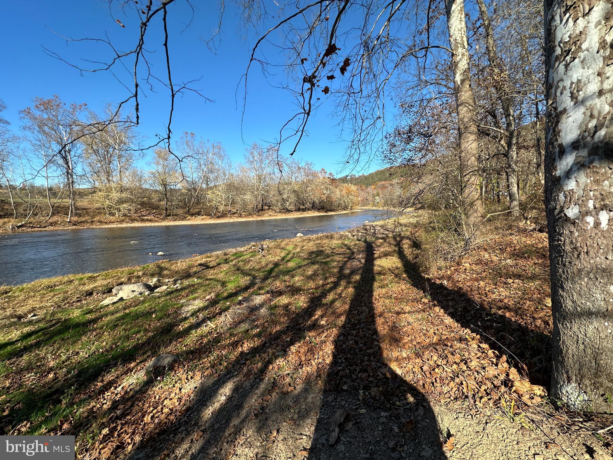 FRENCHS NECK EAST - Land