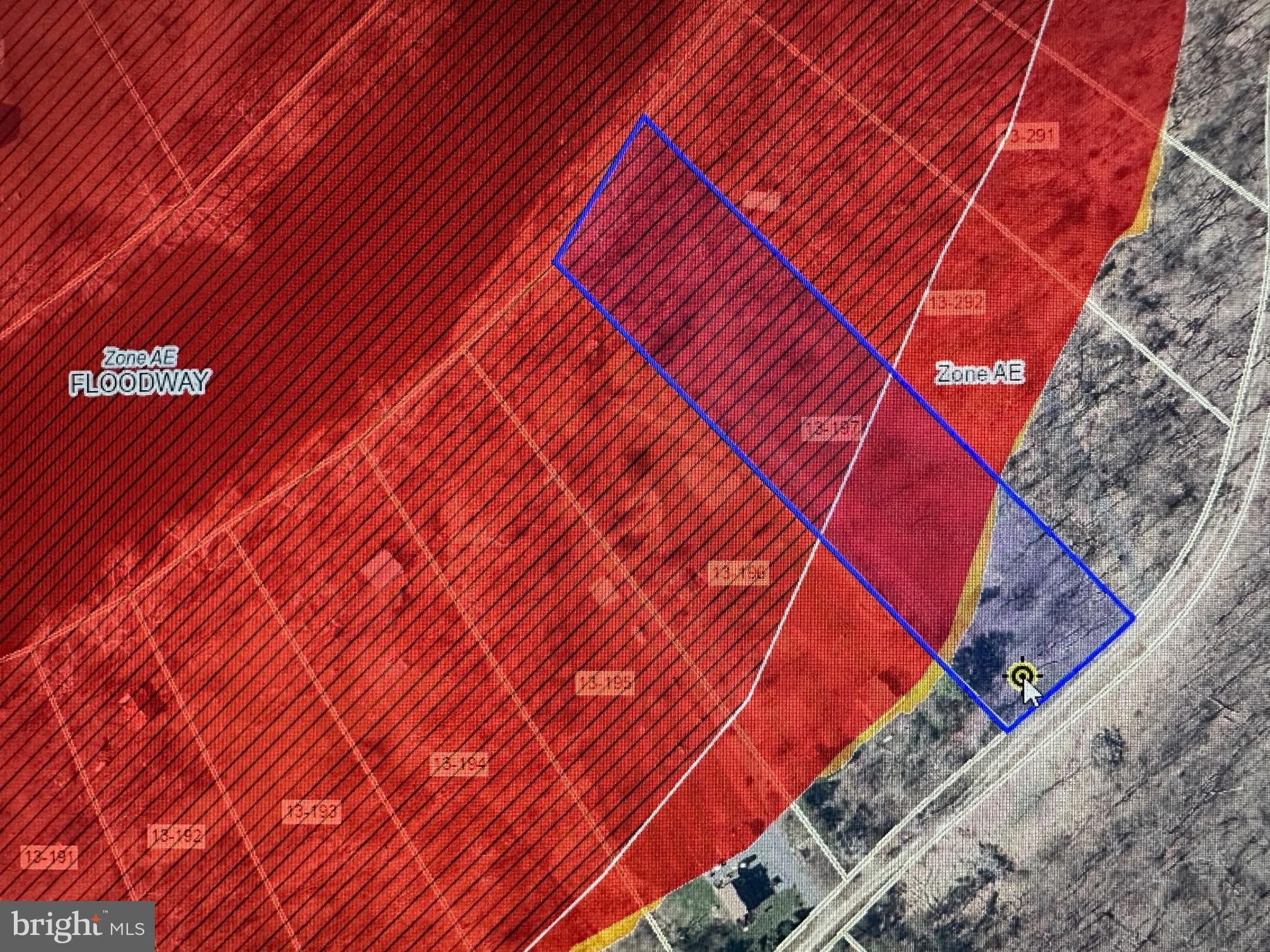 FRENCHS NECK EAST - Land