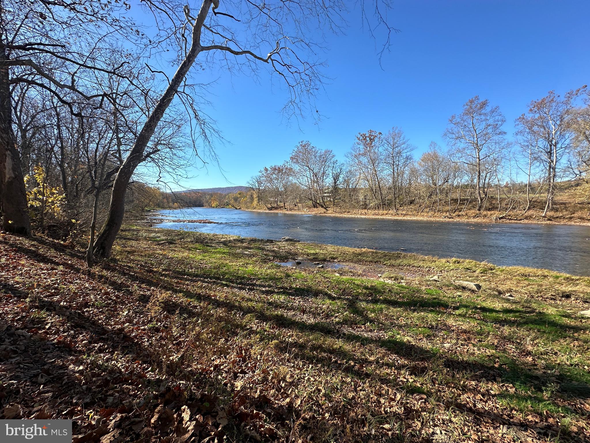 FRENCHS NECK EAST - Land