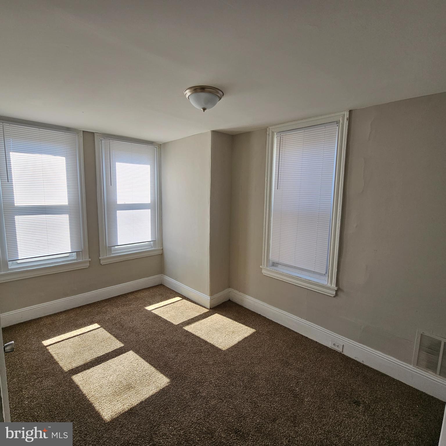 STRAWBERRY MANSION - Residential Lease