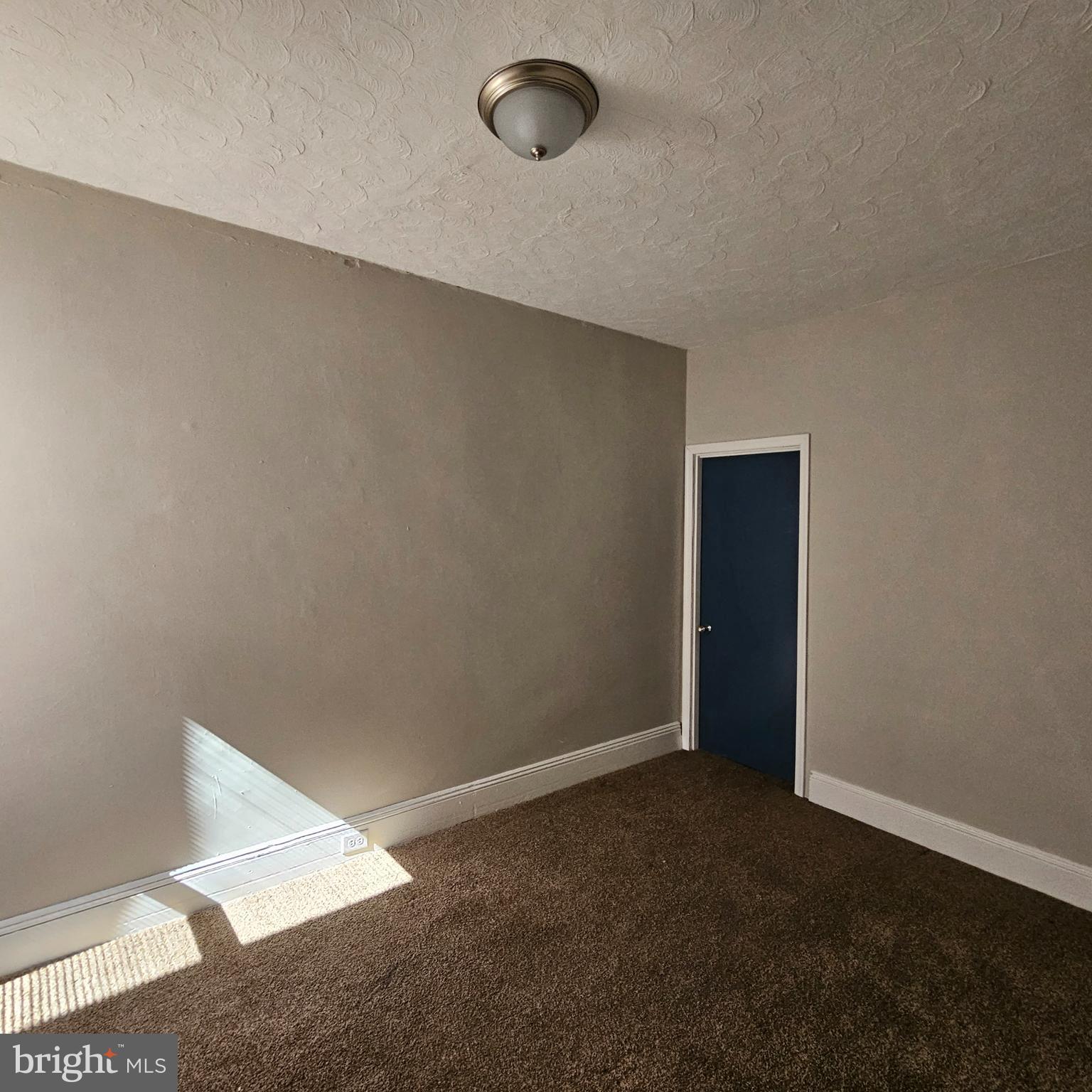 STRAWBERRY MANSION - Residential Lease