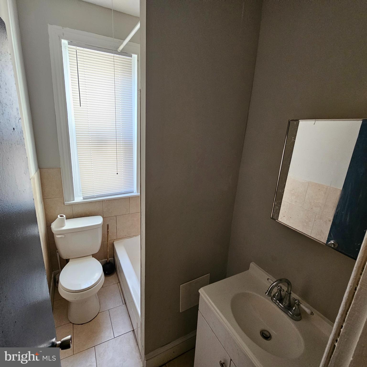 STRAWBERRY MANSION - Residential Lease