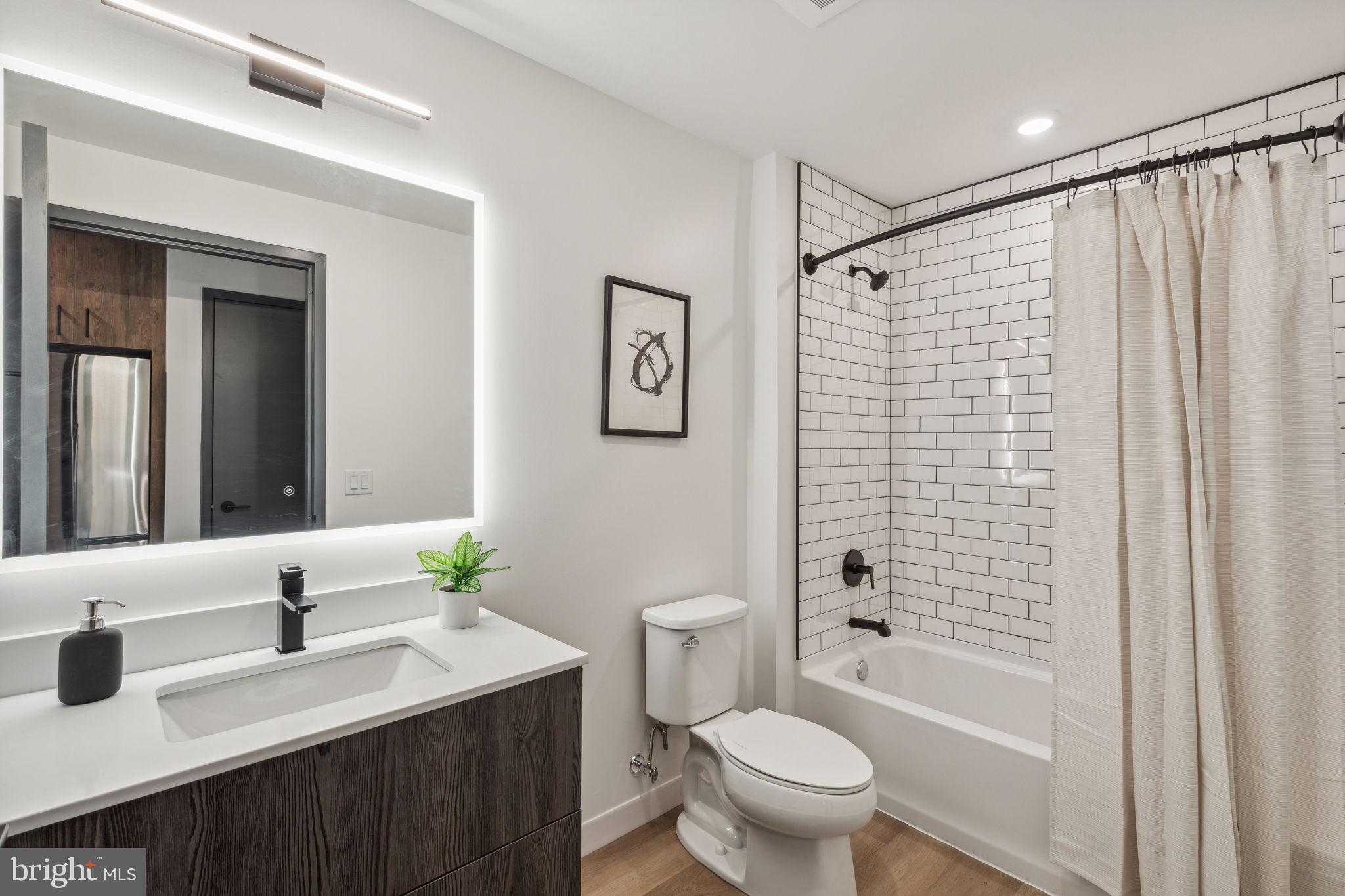 FISHTOWN - Residential Lease