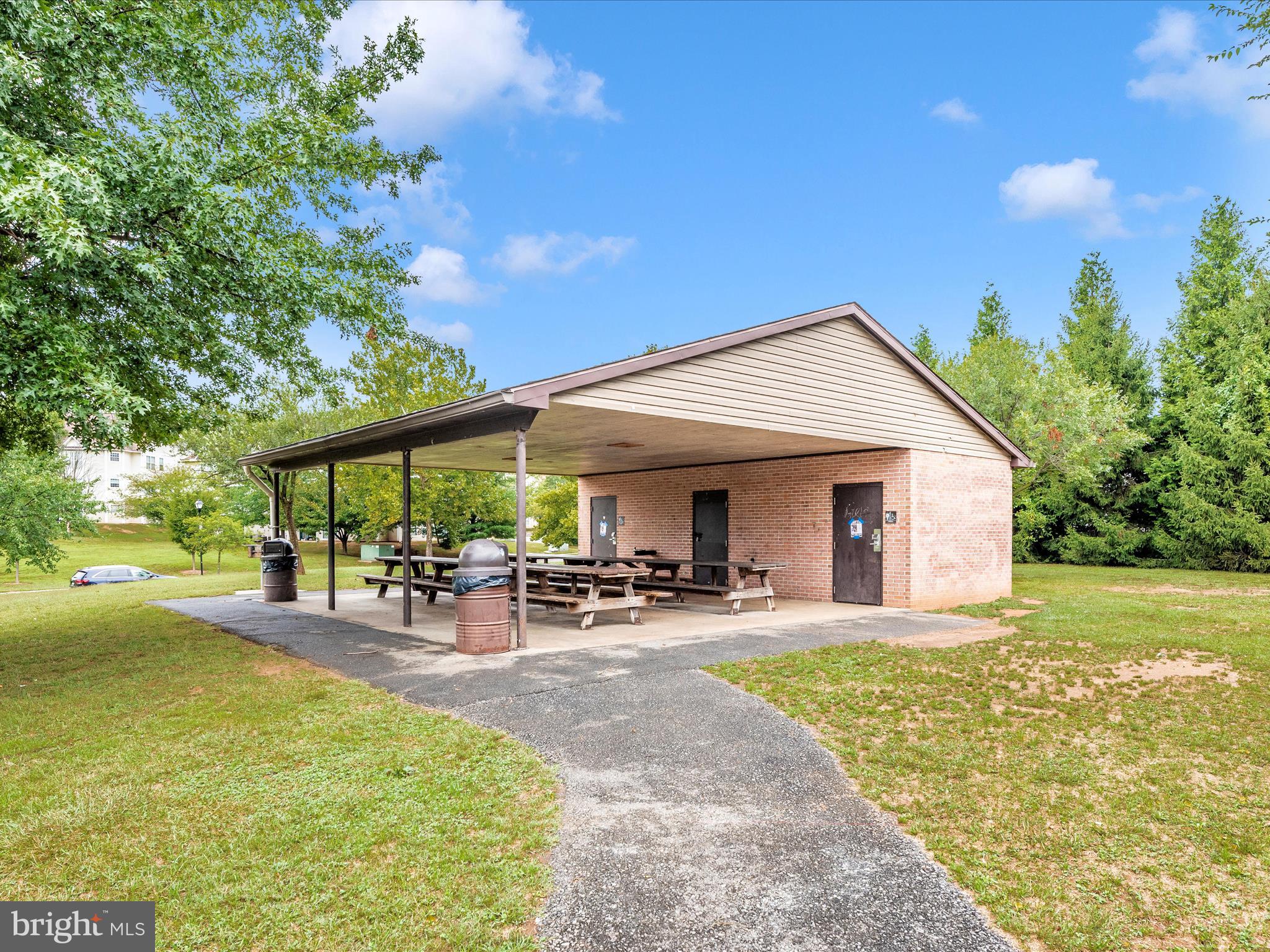 WHITTIER ECHO GLEN - Residential Lease