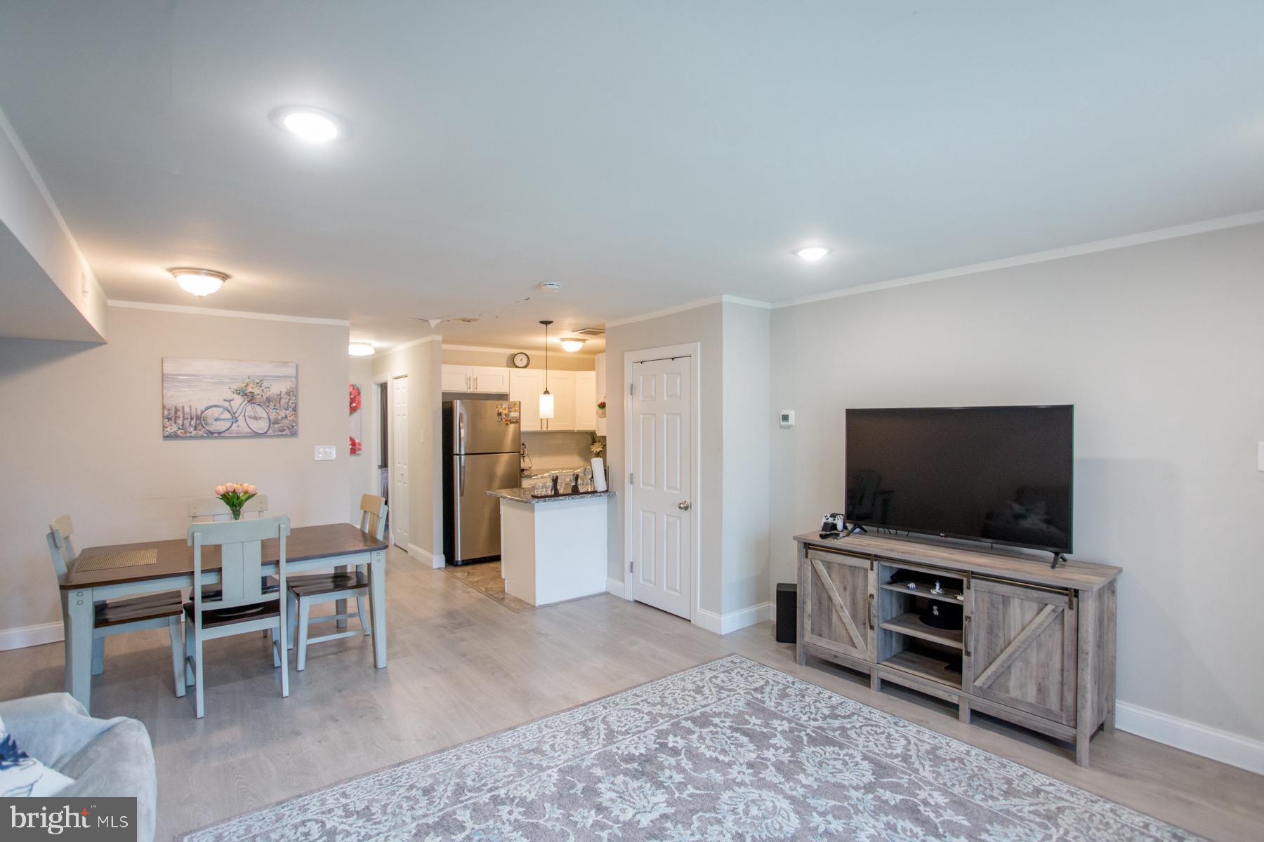 LEXINGTON PARK - Residential Income
