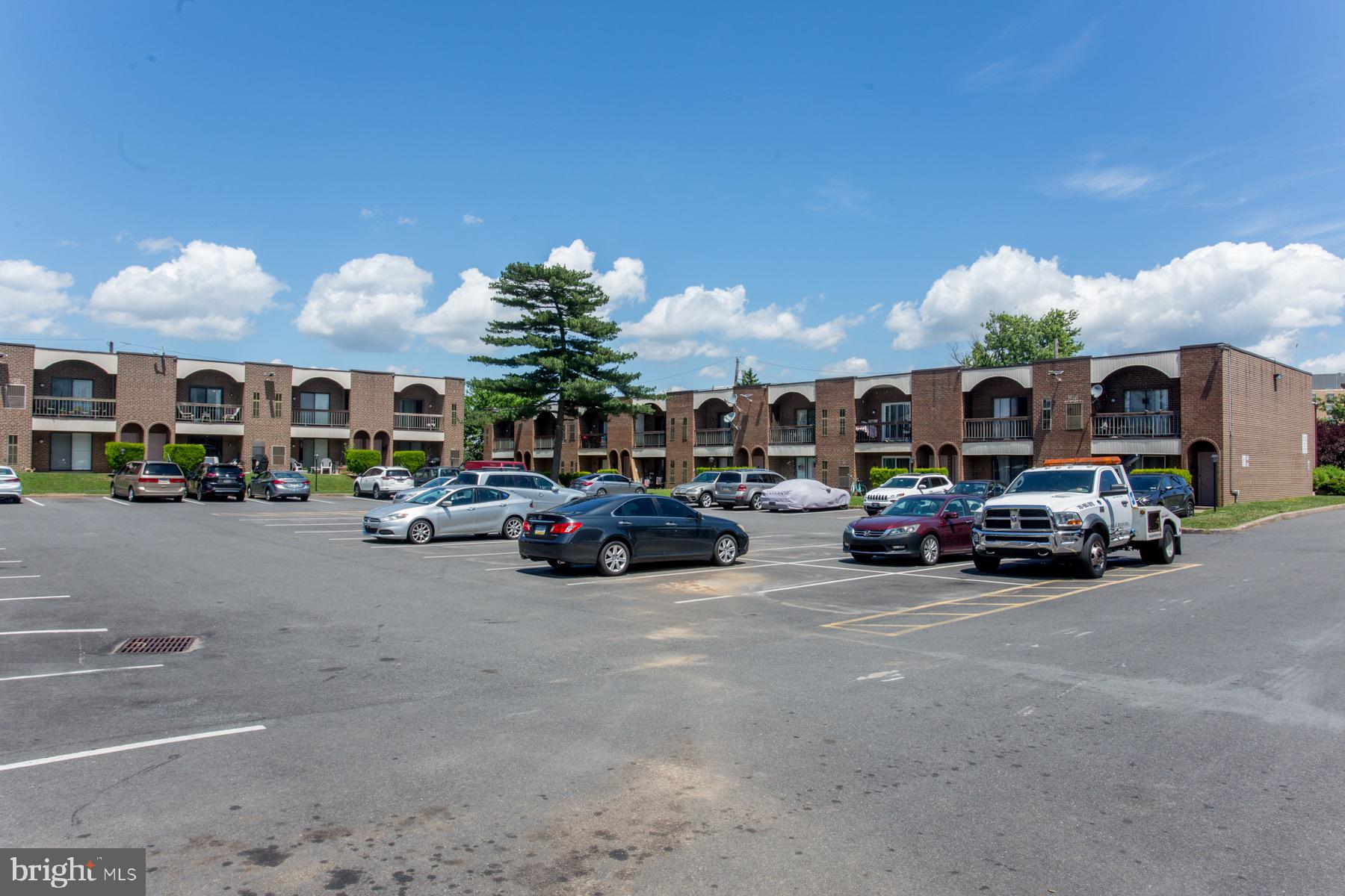 LEXINGTON PARK - Residential Income