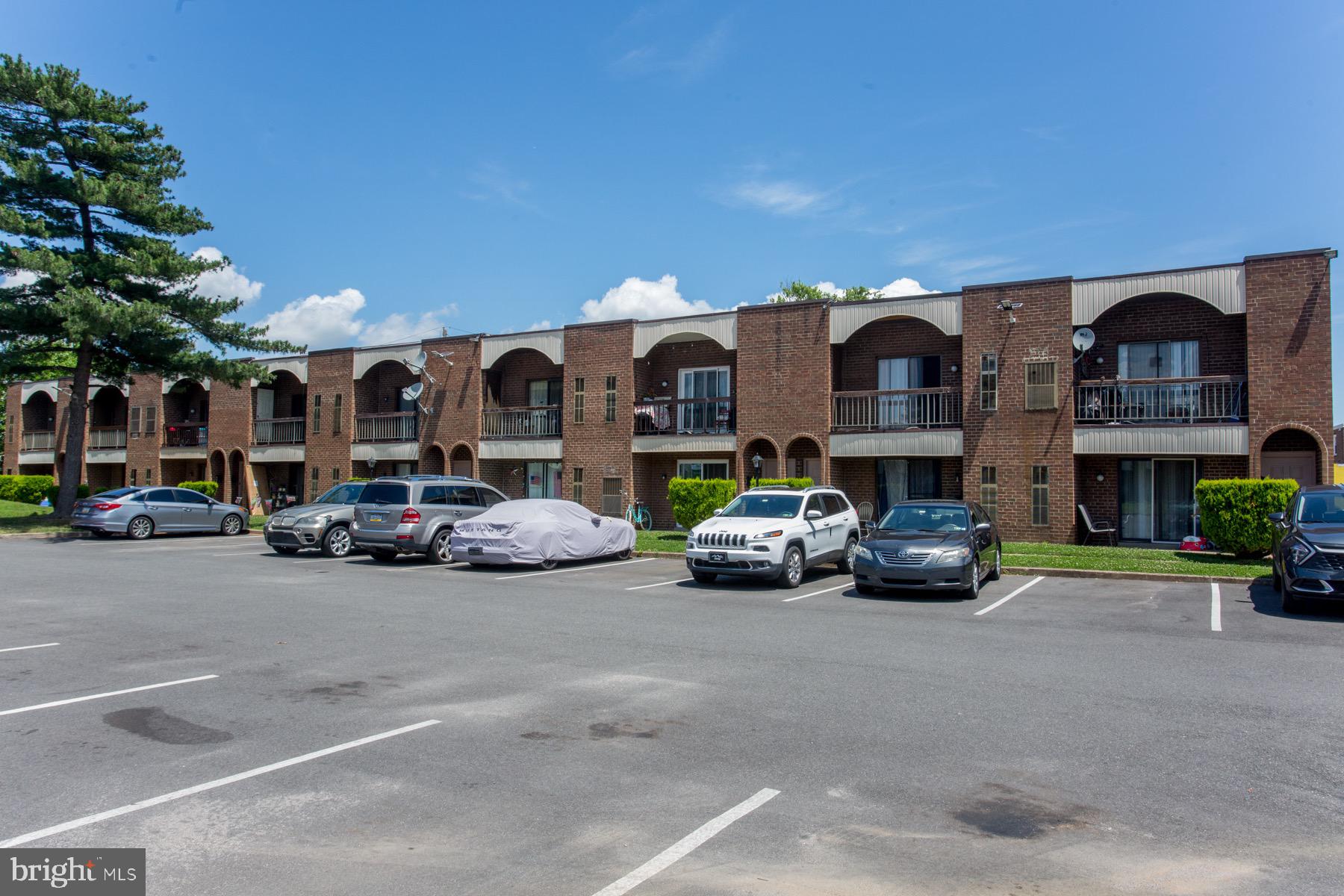 LEXINGTON PARK - Residential Income