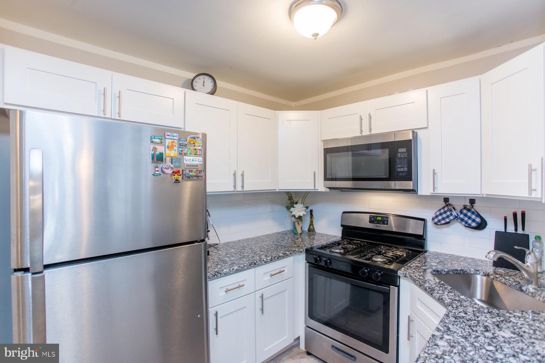 LEXINGTON PARK - Residential Income