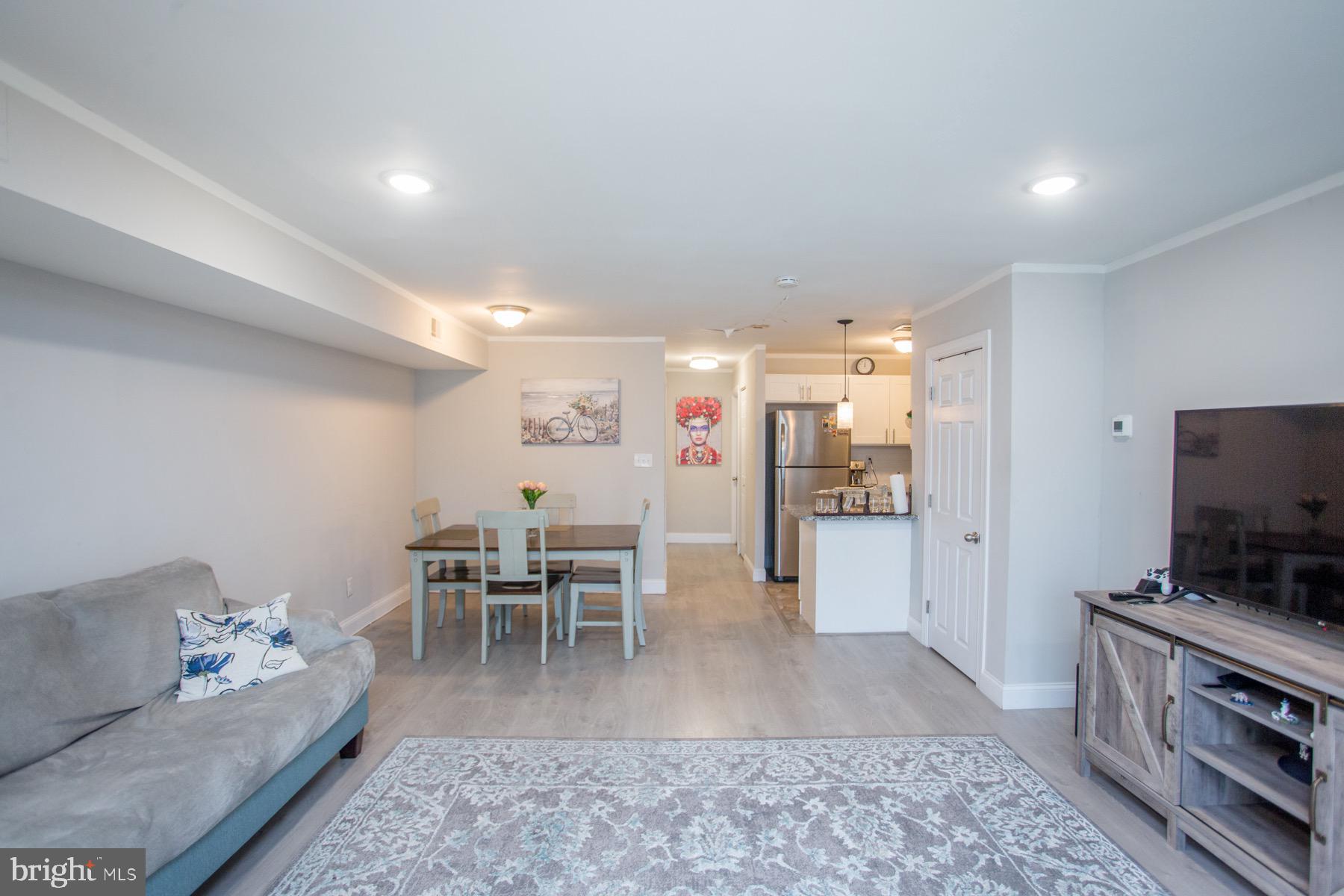 LEXINGTON PARK - Residential Income