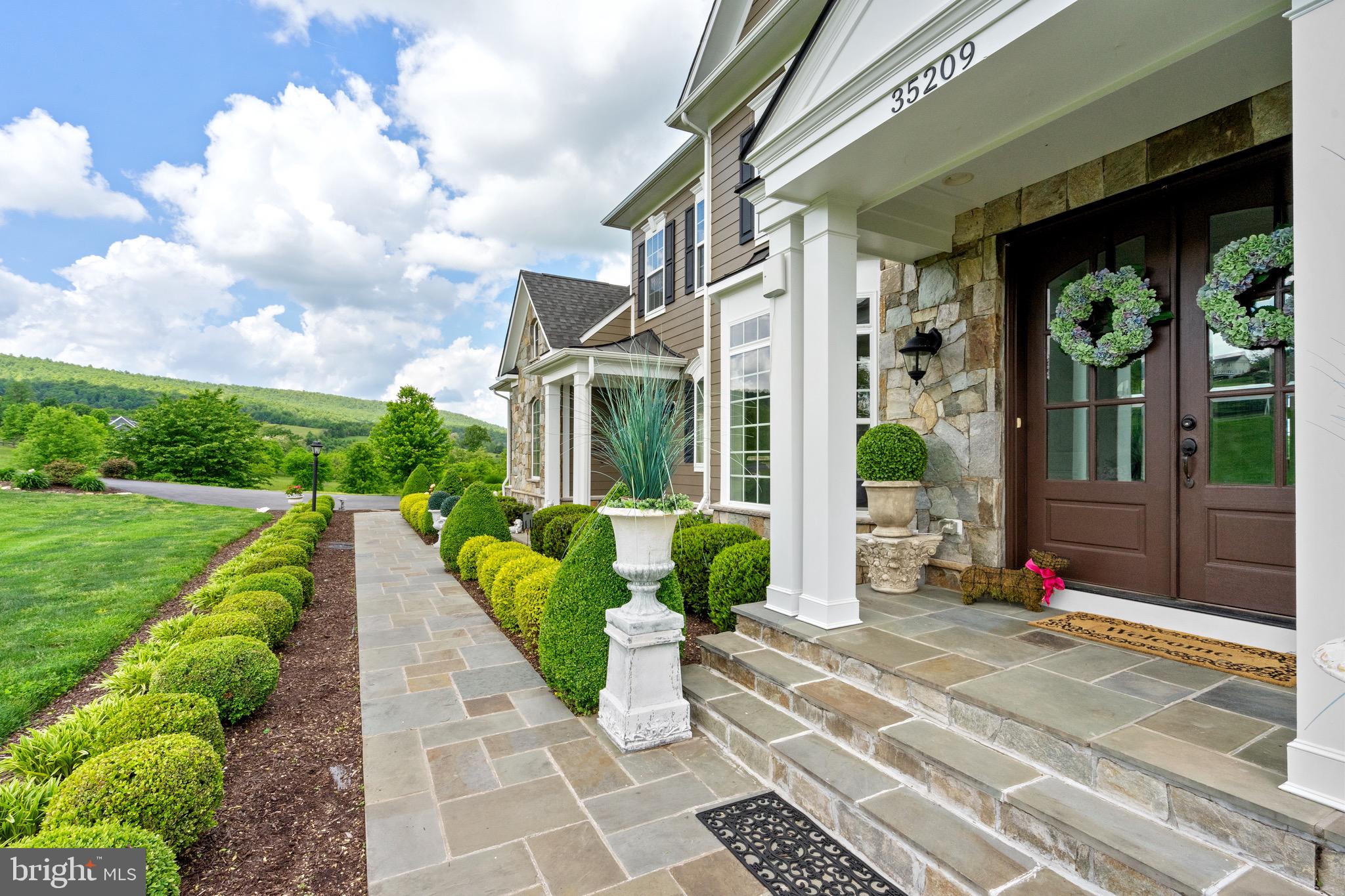 HIGHLANDS - Residential