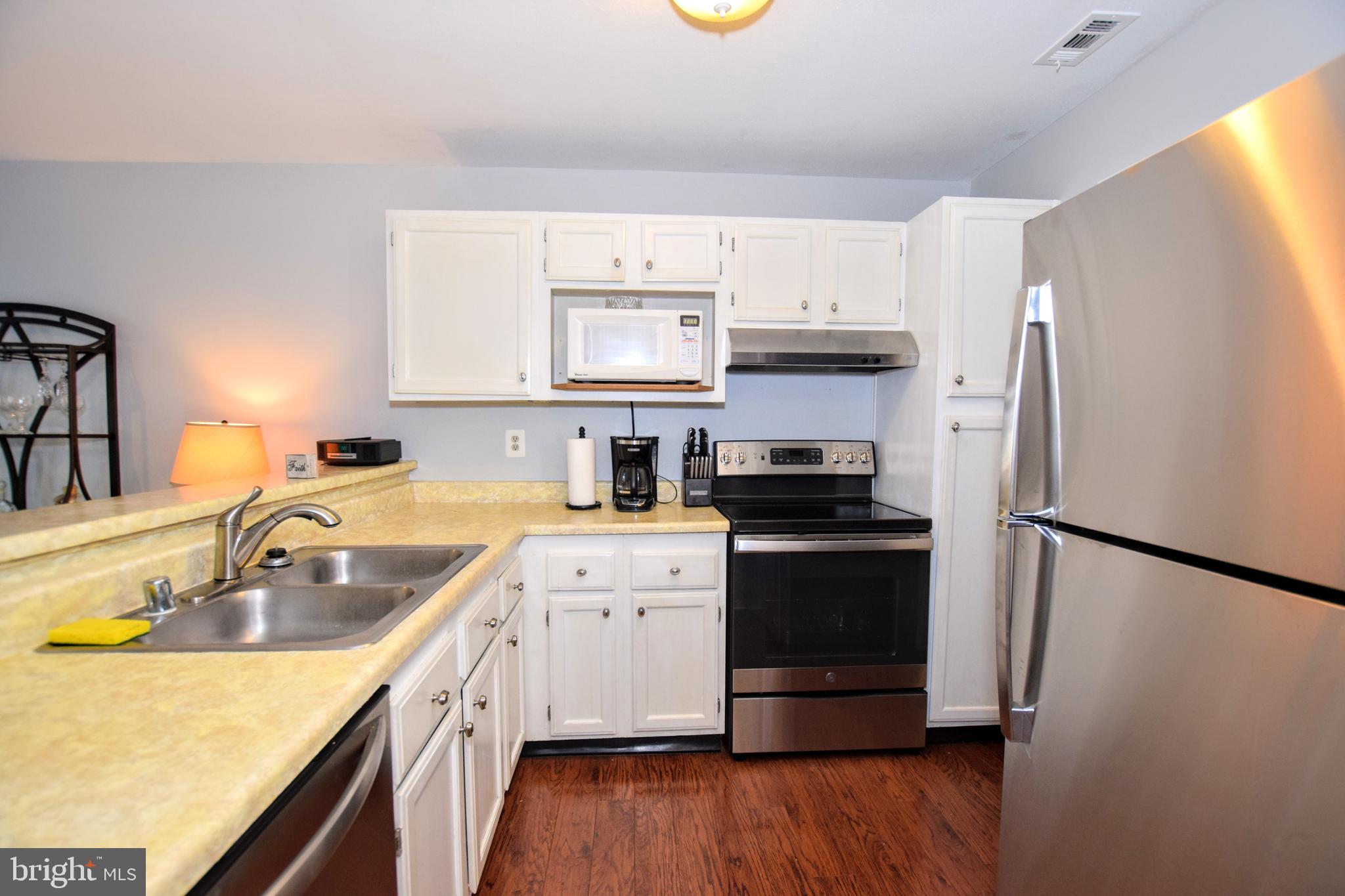 ENGLISH COUNTRY MANOR - Residential