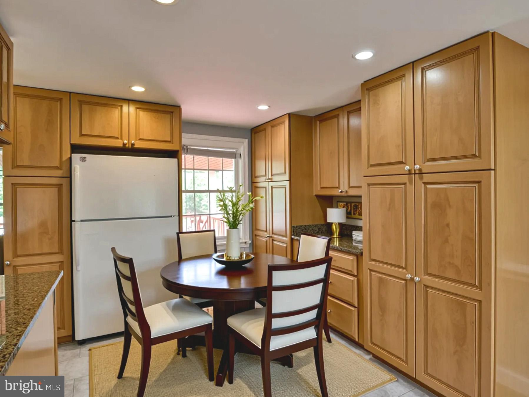 FOX CHAPEL - Residential