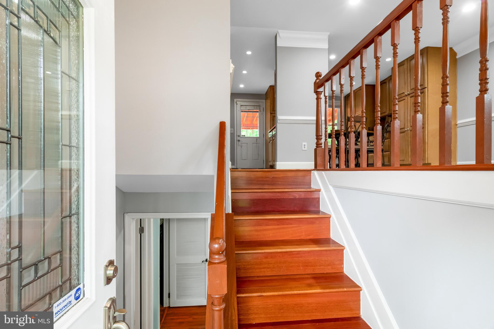 FOX CHAPEL - Residential