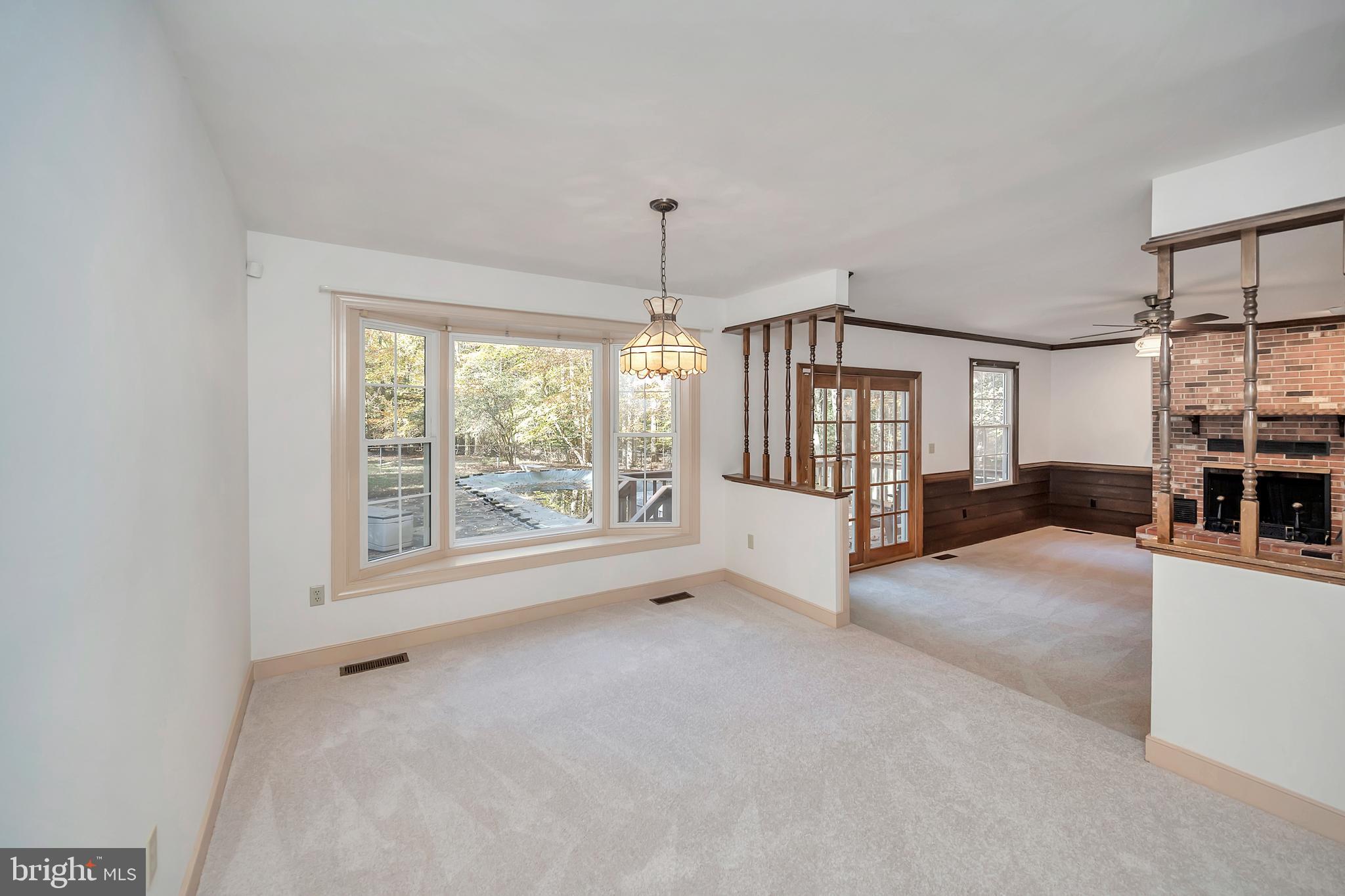 RIVER BLUFFS - Residential